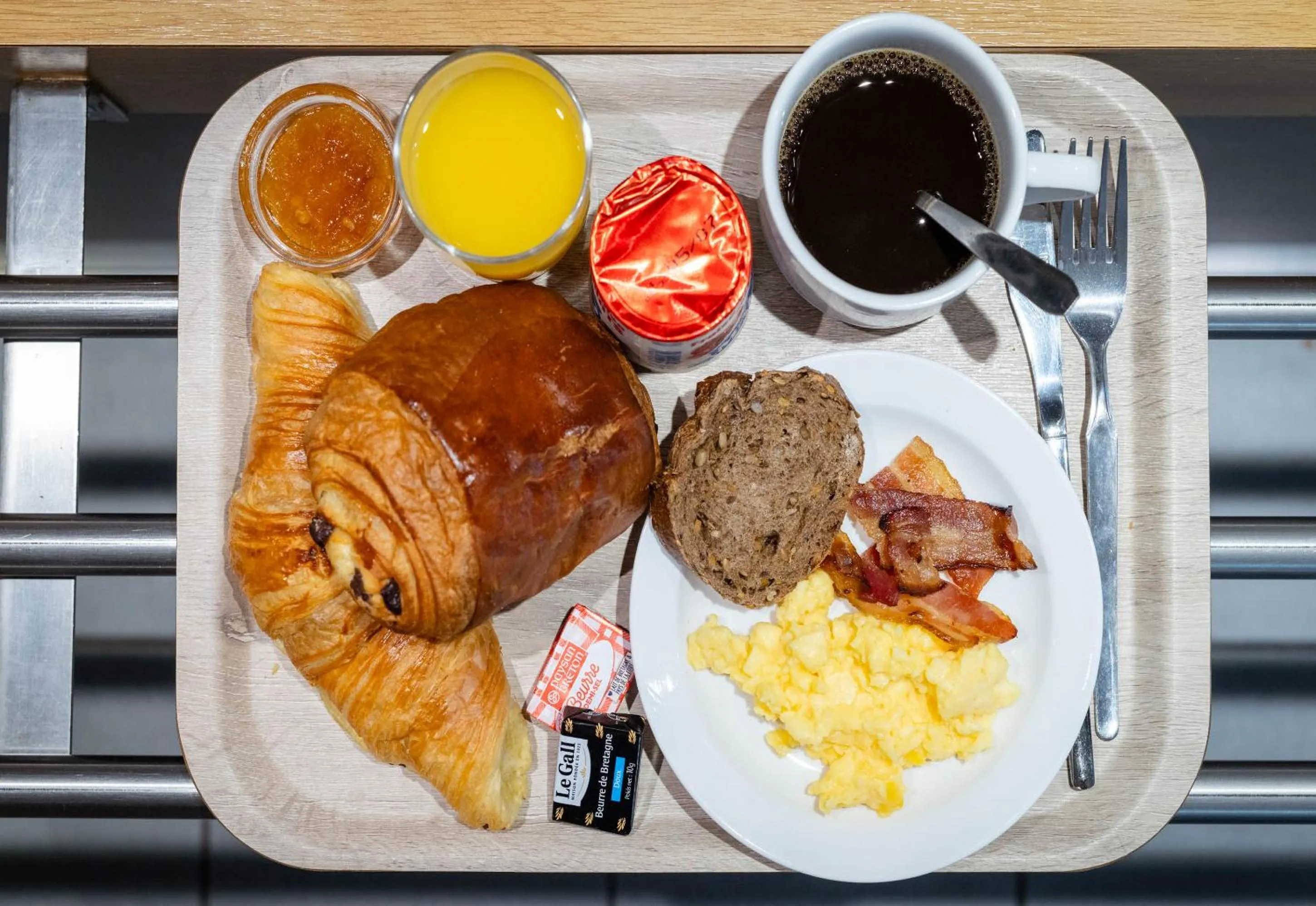 Breakfast in B&B HOTEL Avignon 1