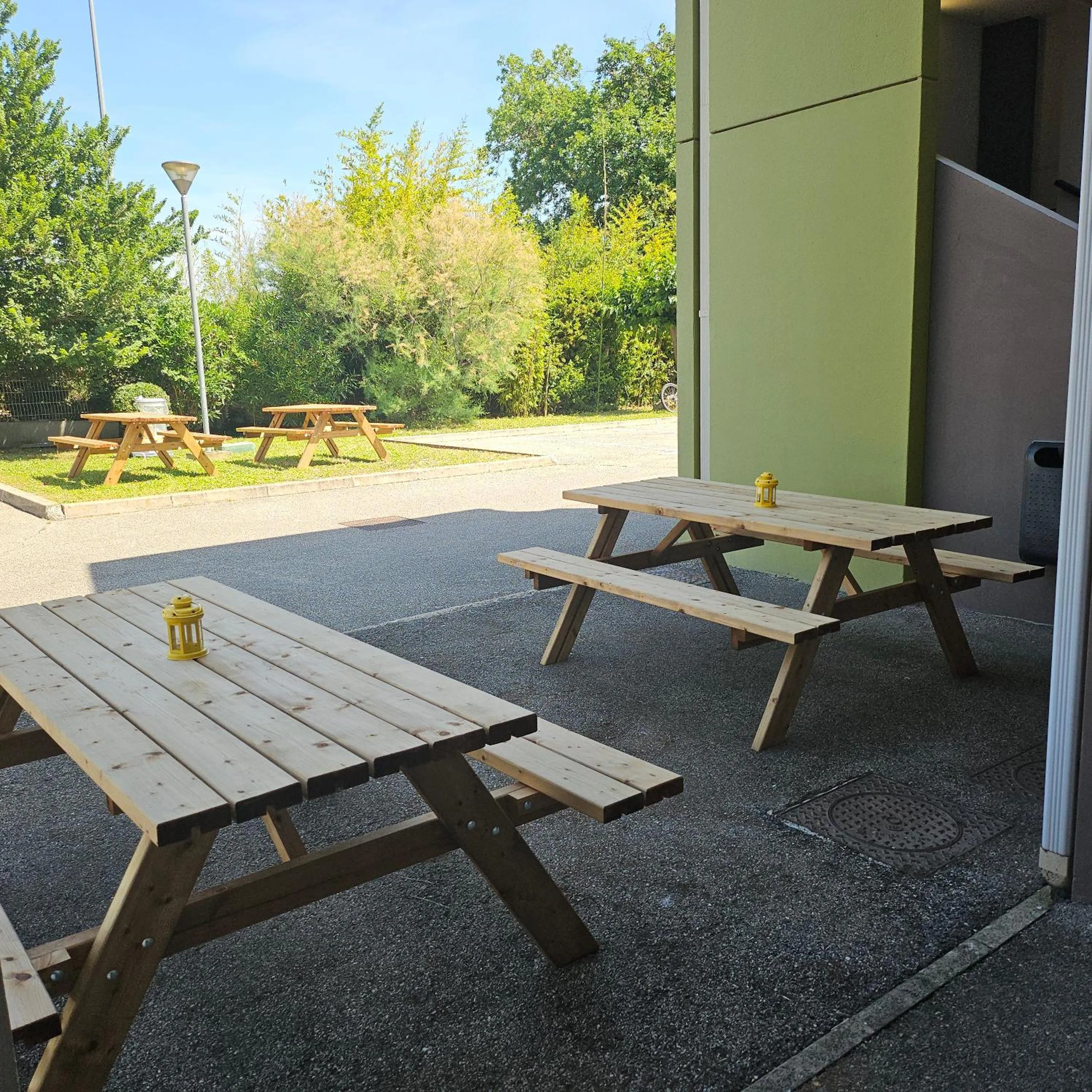 Garden in B&B HOTEL Avignon 1