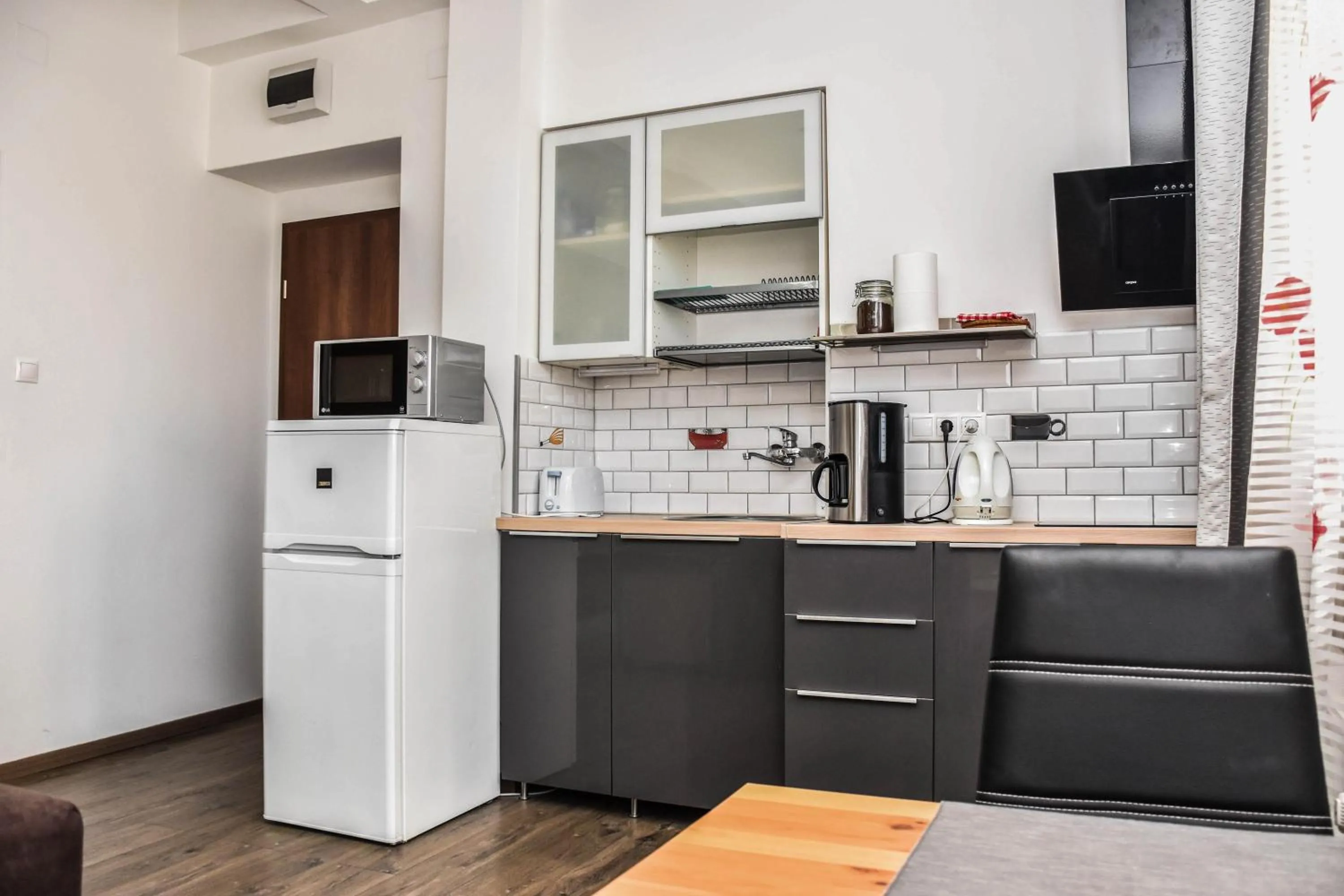 Diamond Astoria Apartments