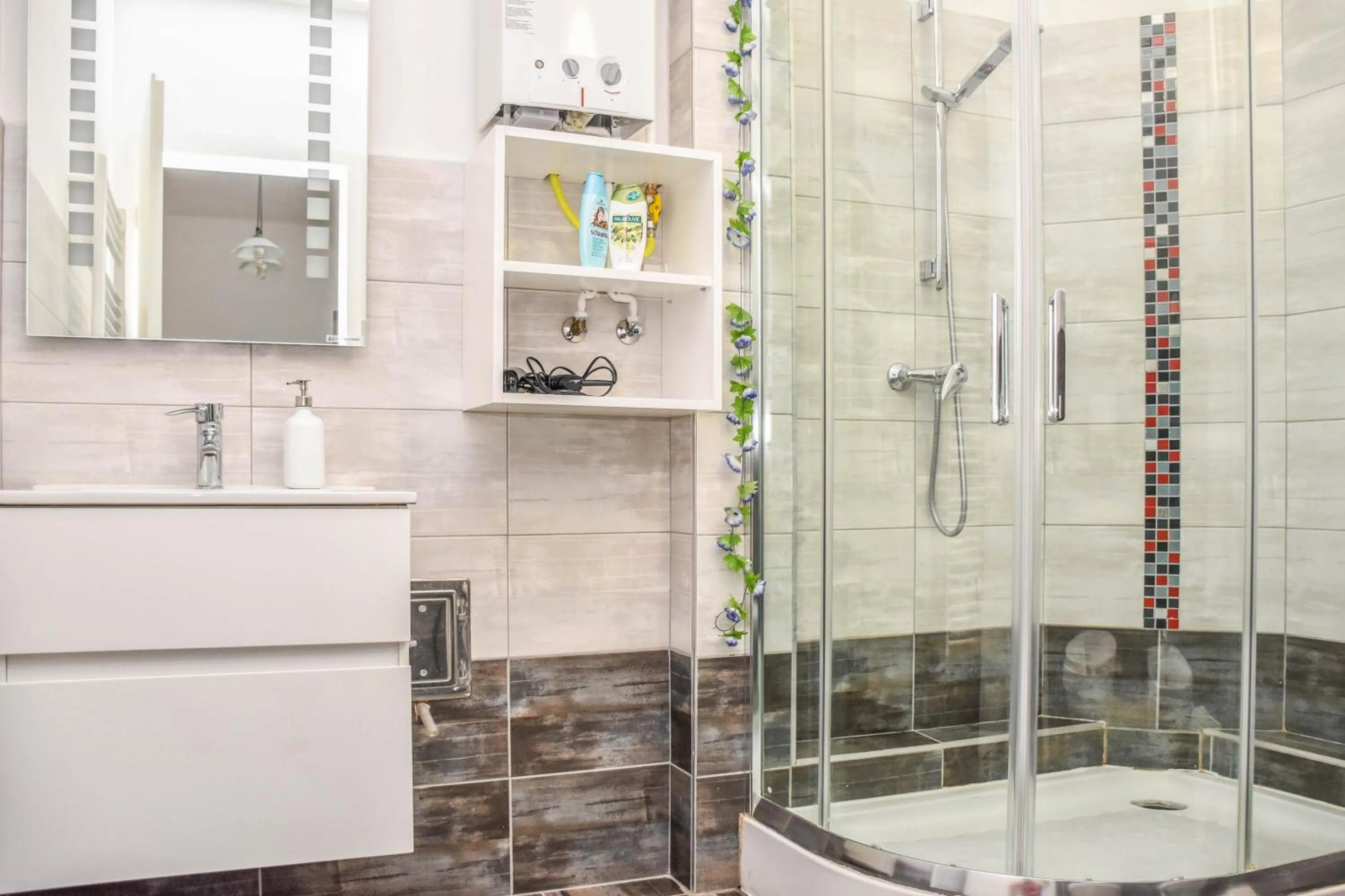 Diamond Astoria Apartments