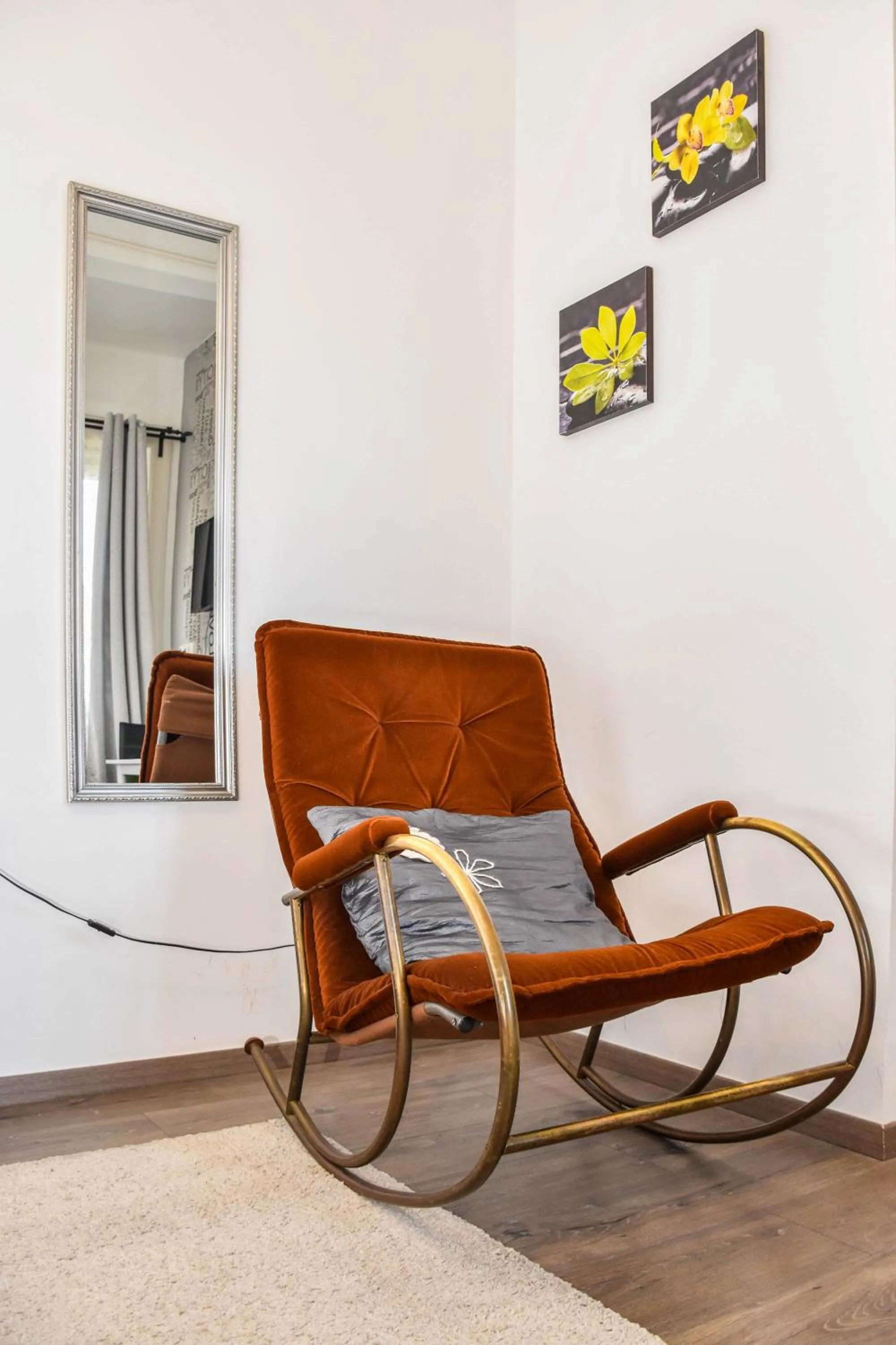 Diamond Astoria Apartments