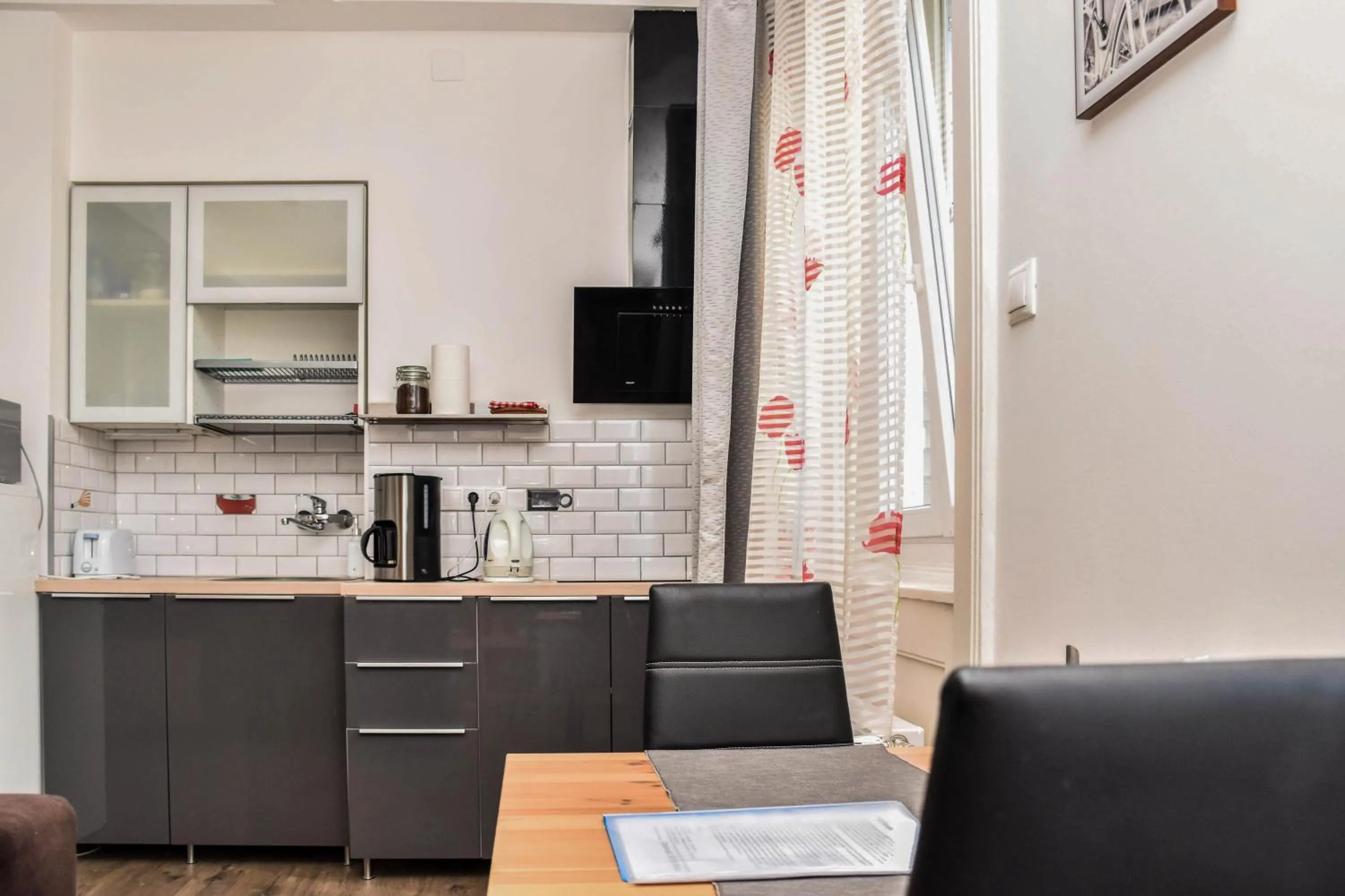 Diamond Astoria Apartments