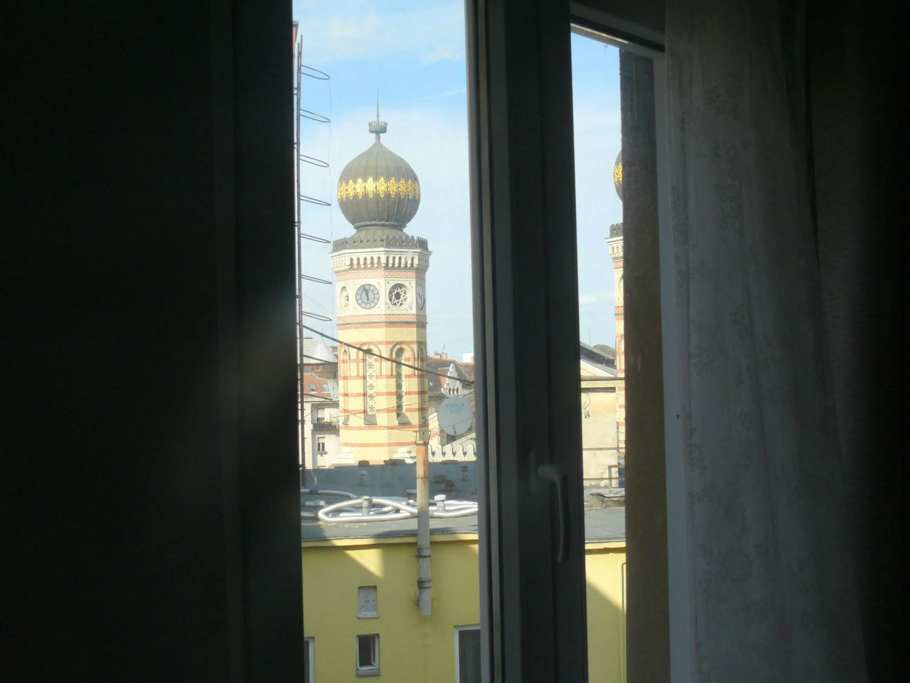 Diamond Astoria Apartments