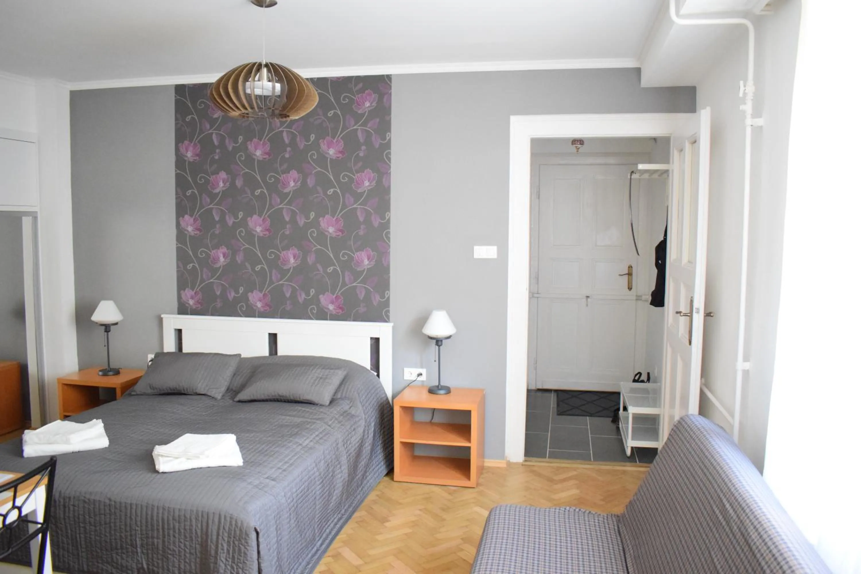 Bed in Diamond Astoria Apartments