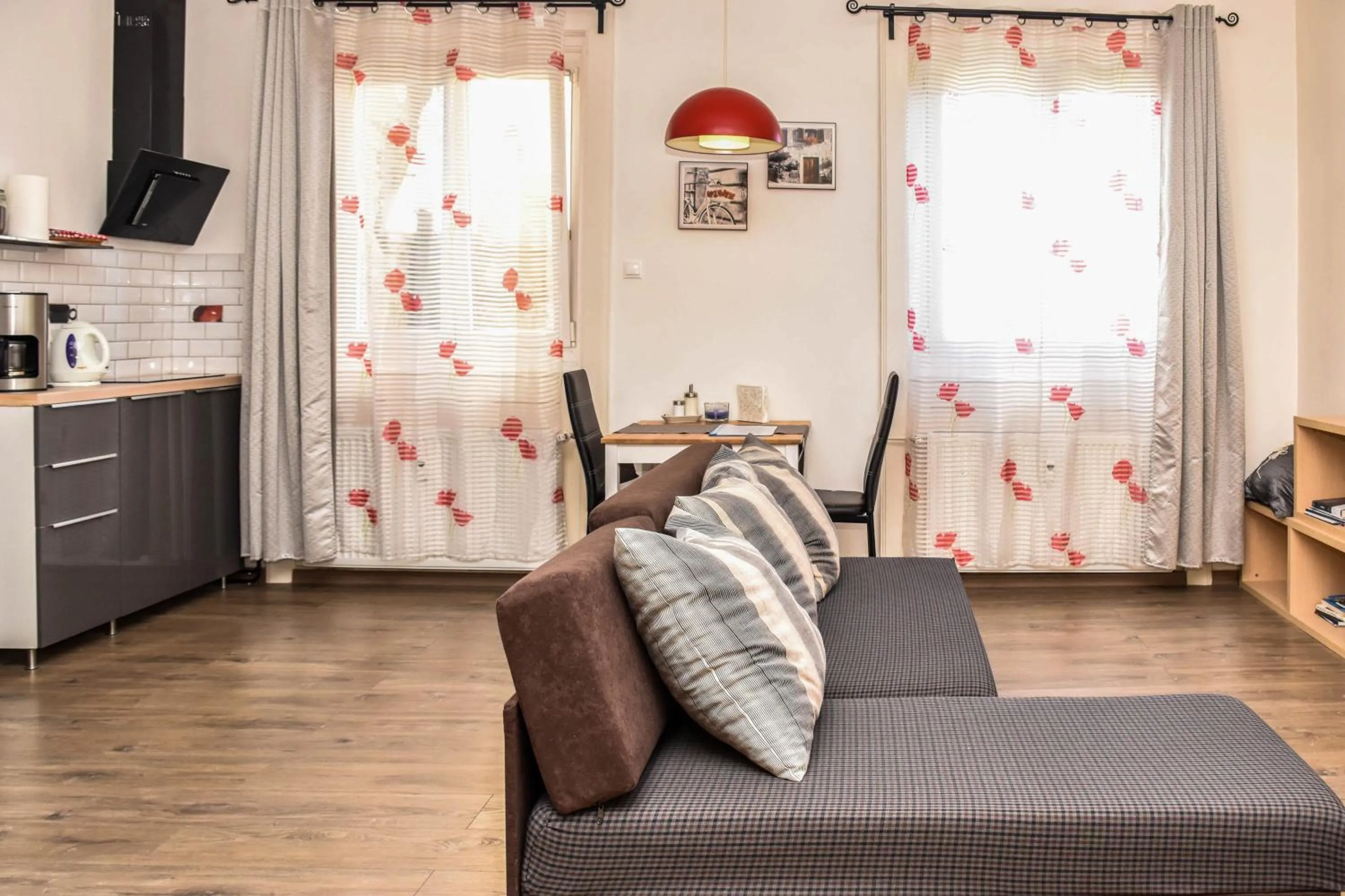 Diamond Astoria Apartments