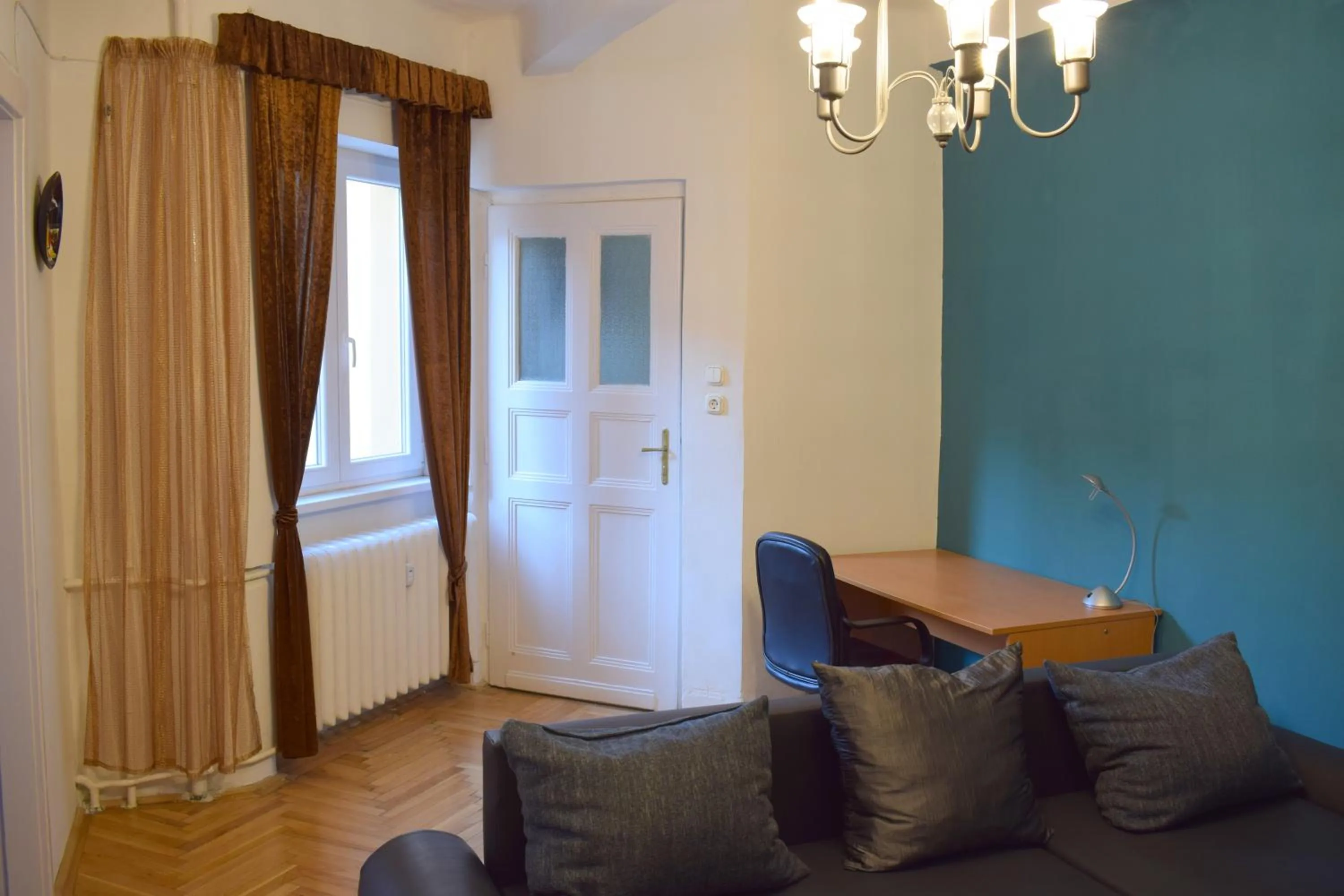 Diamond Astoria Apartments