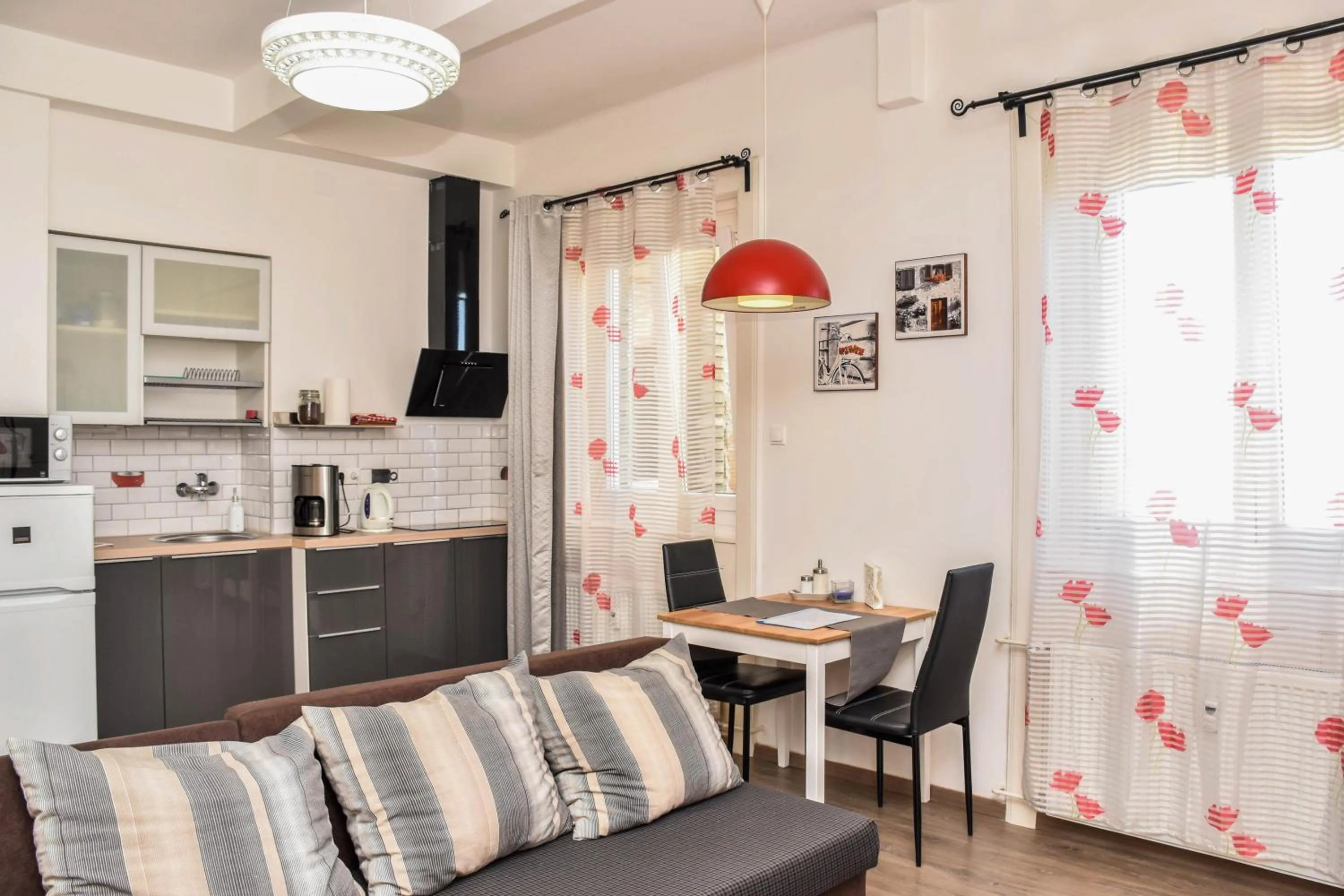 Diamond Astoria Apartments