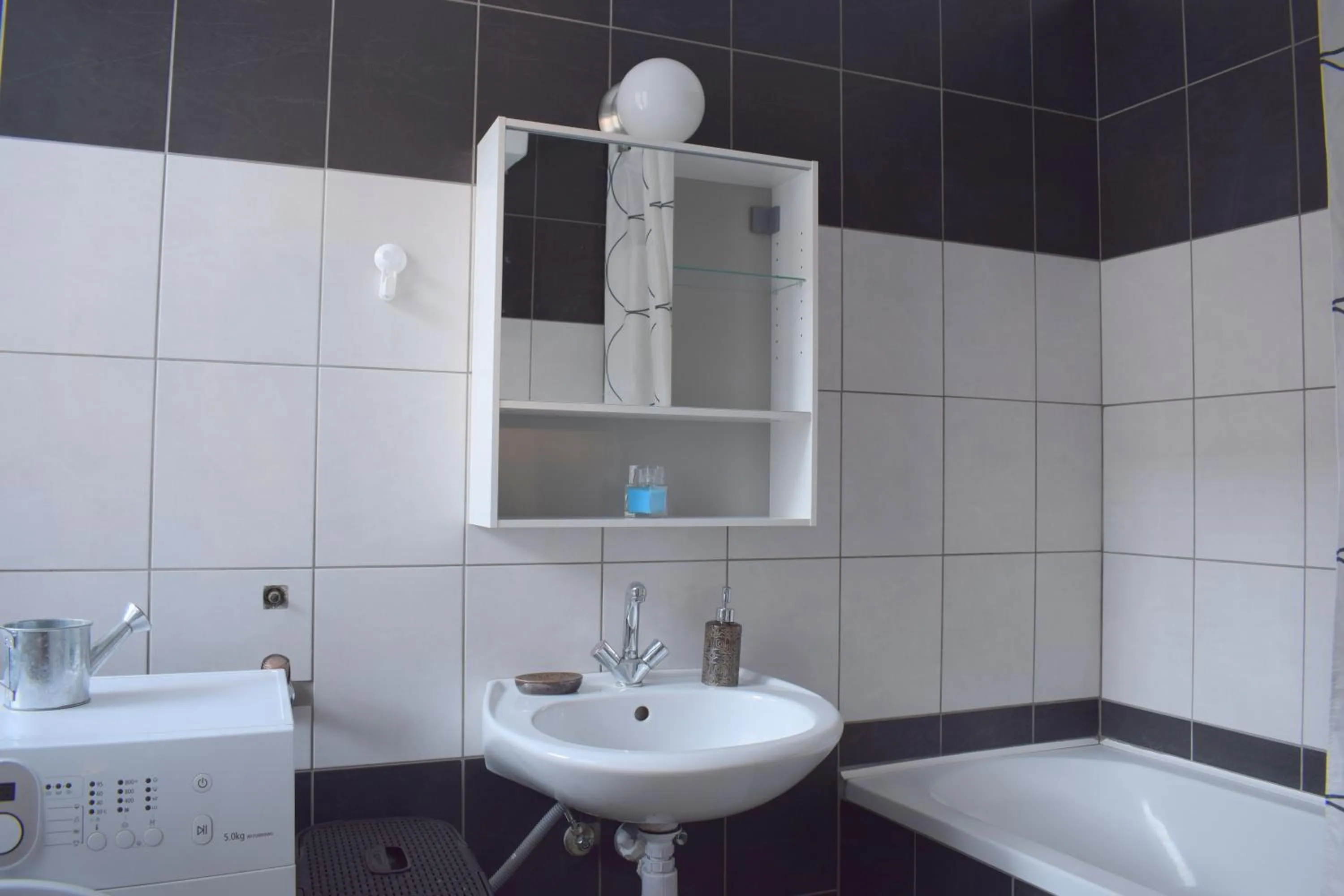 Diamond Astoria Apartments