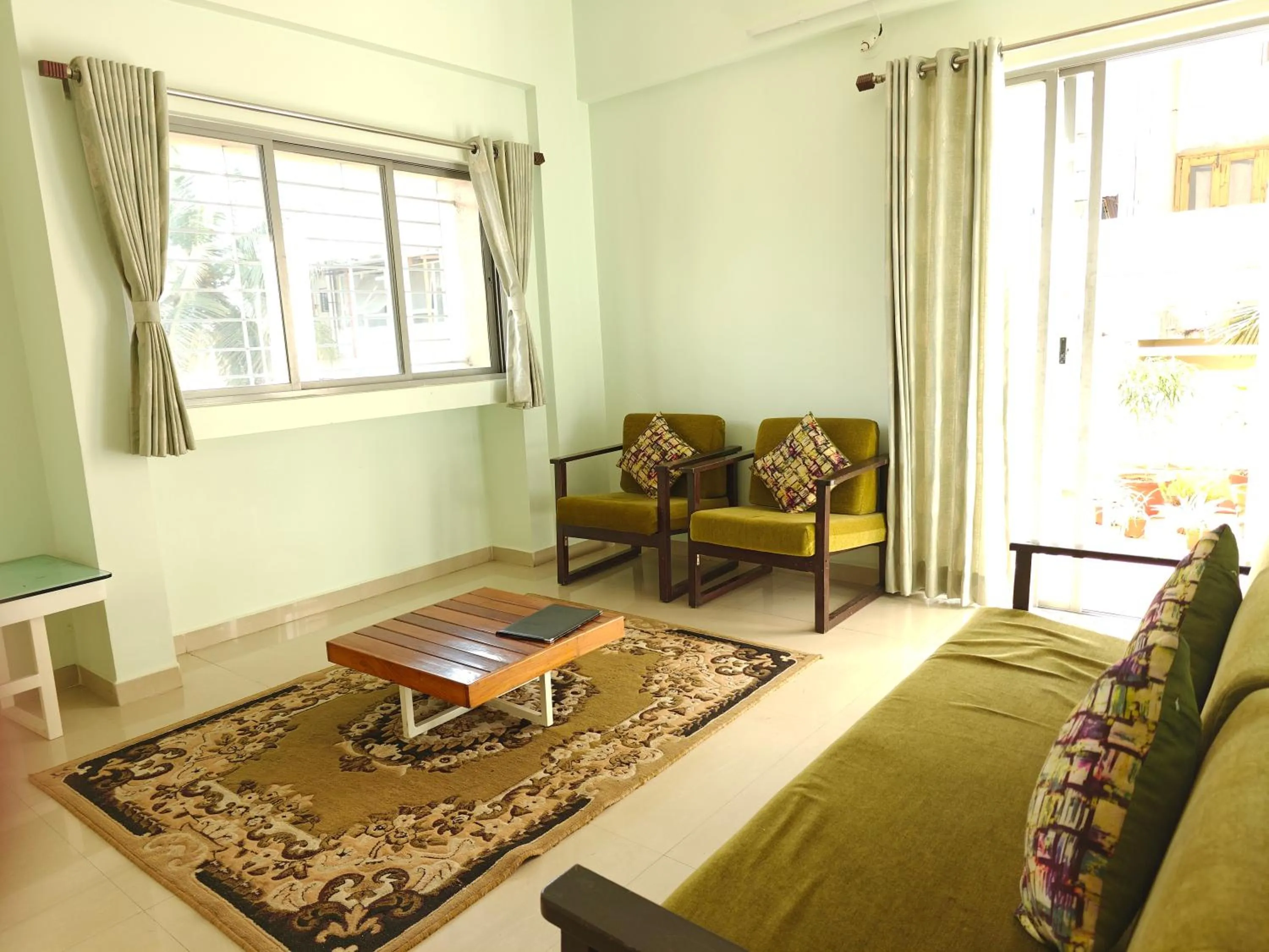 Deluxe Apartment in Chandralok Service Apartments