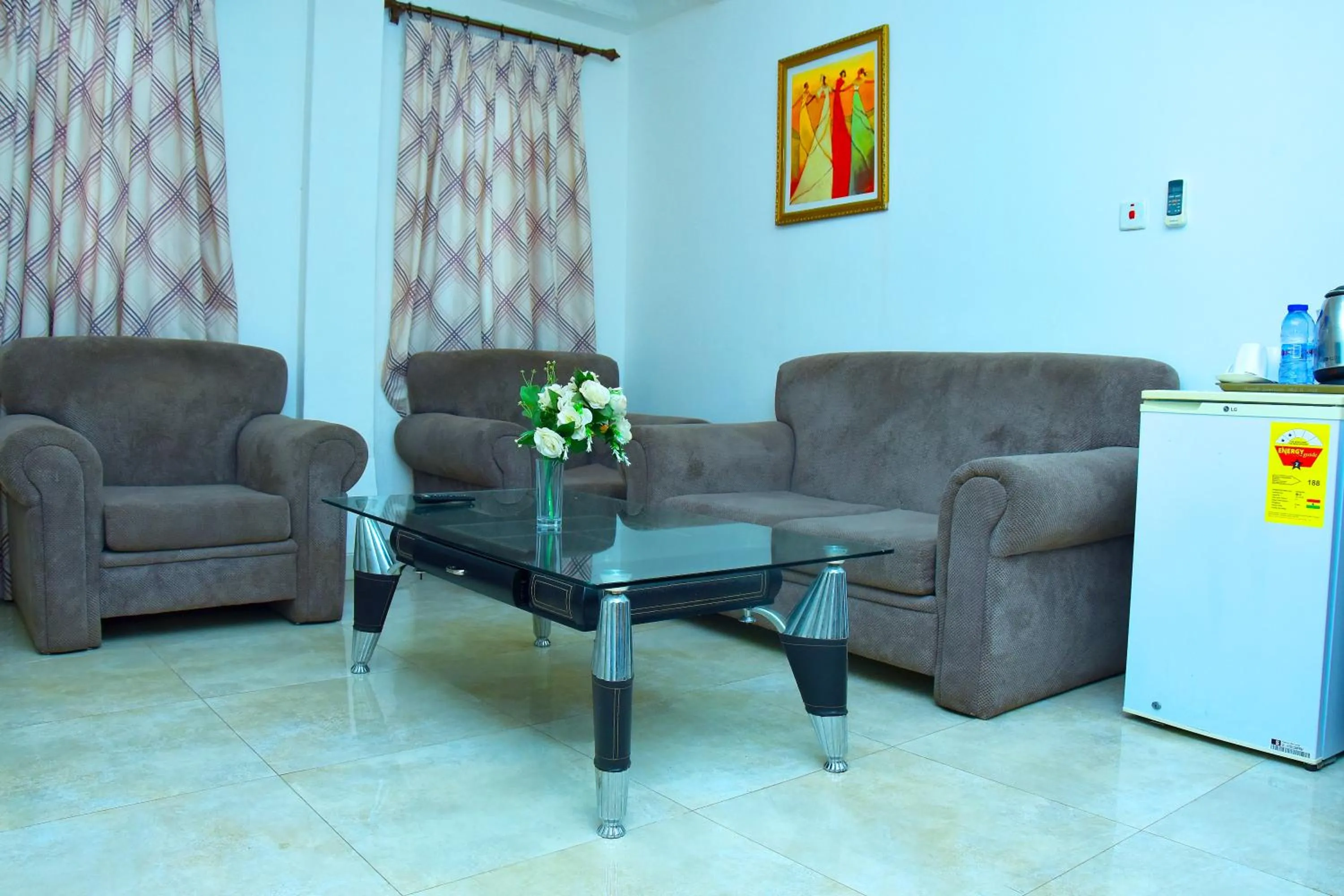 Living room in Mawuli Hotel