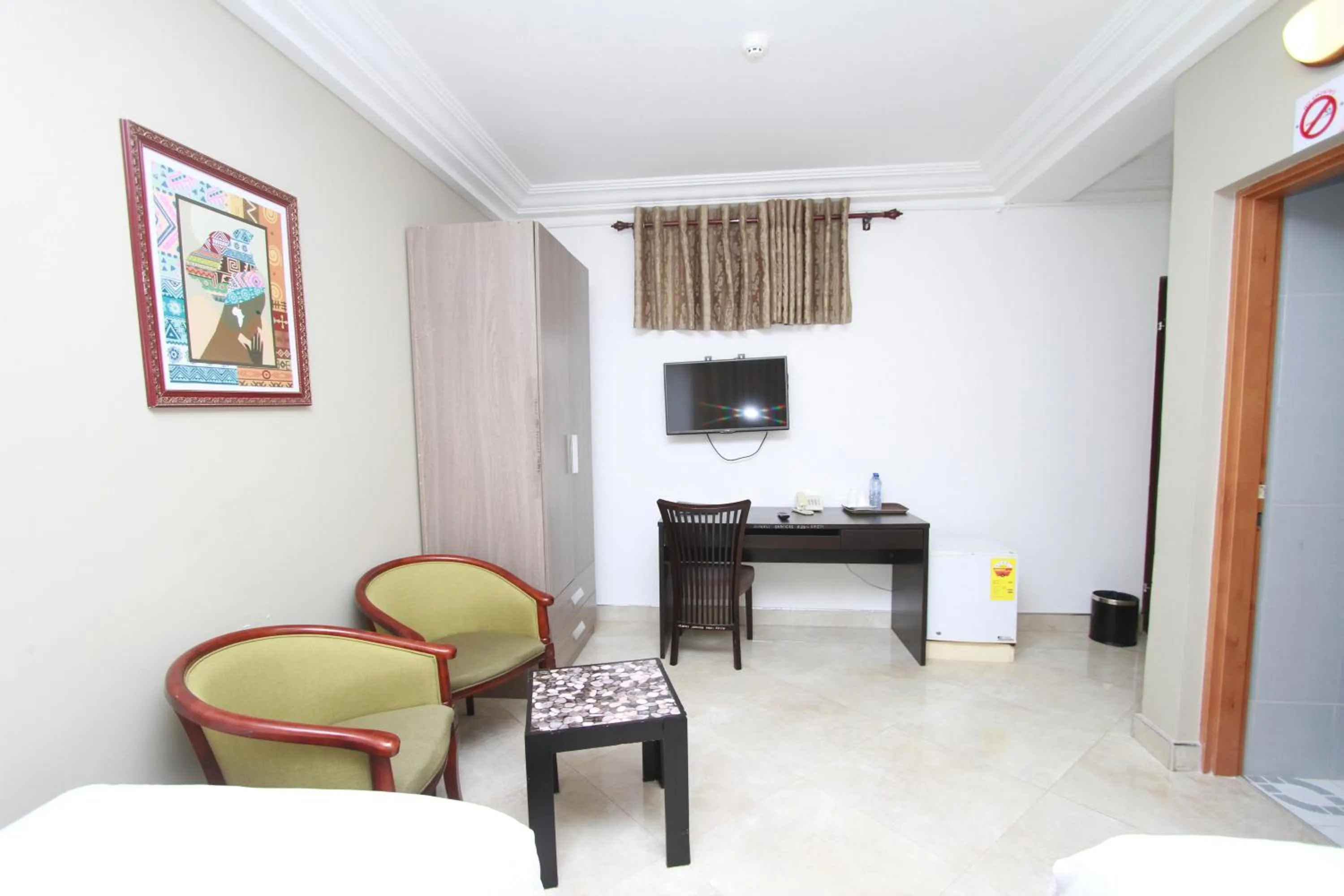 Photo of the whole room in Mawuli Hotel