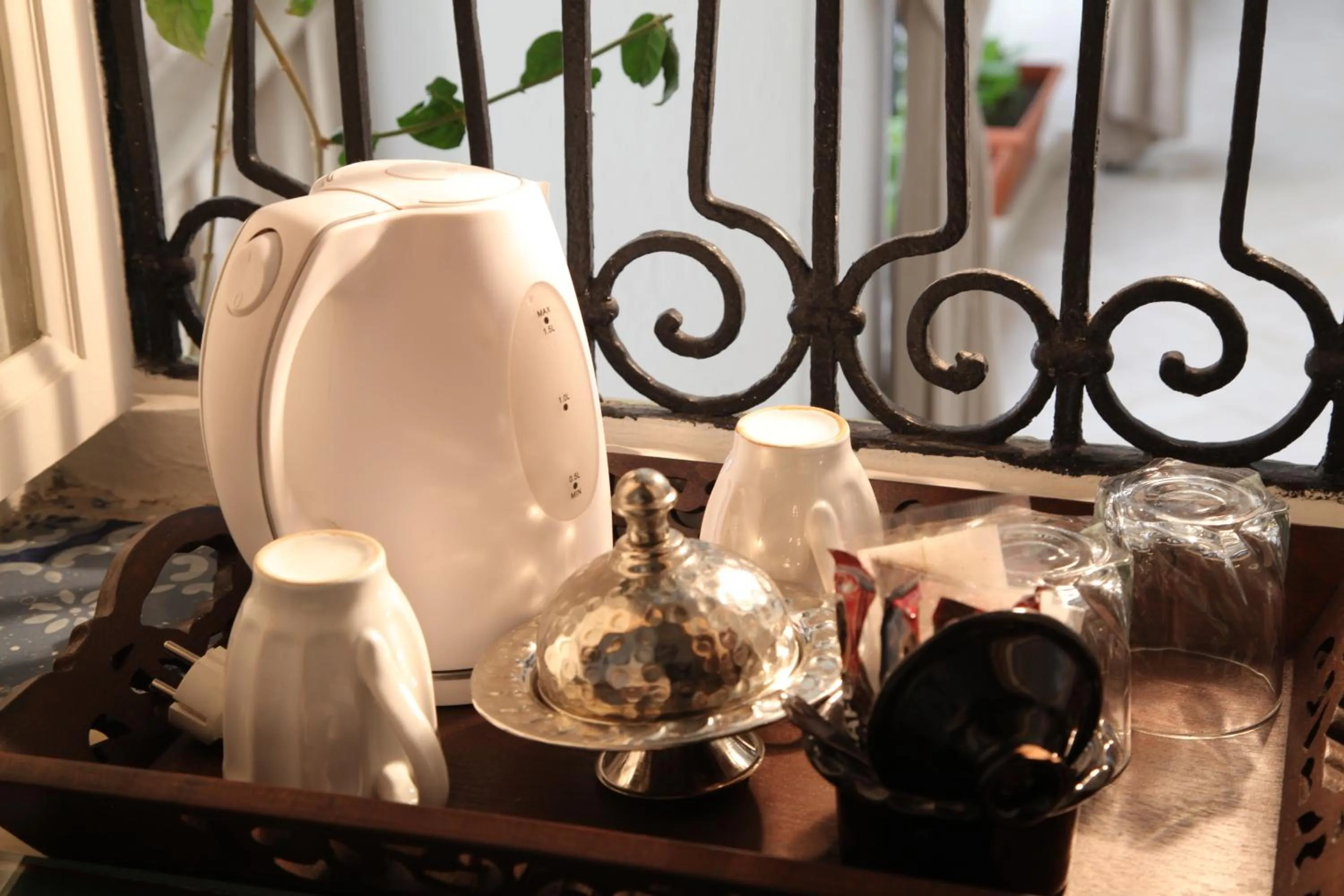 Food and drinks in El Patio Courtyard House