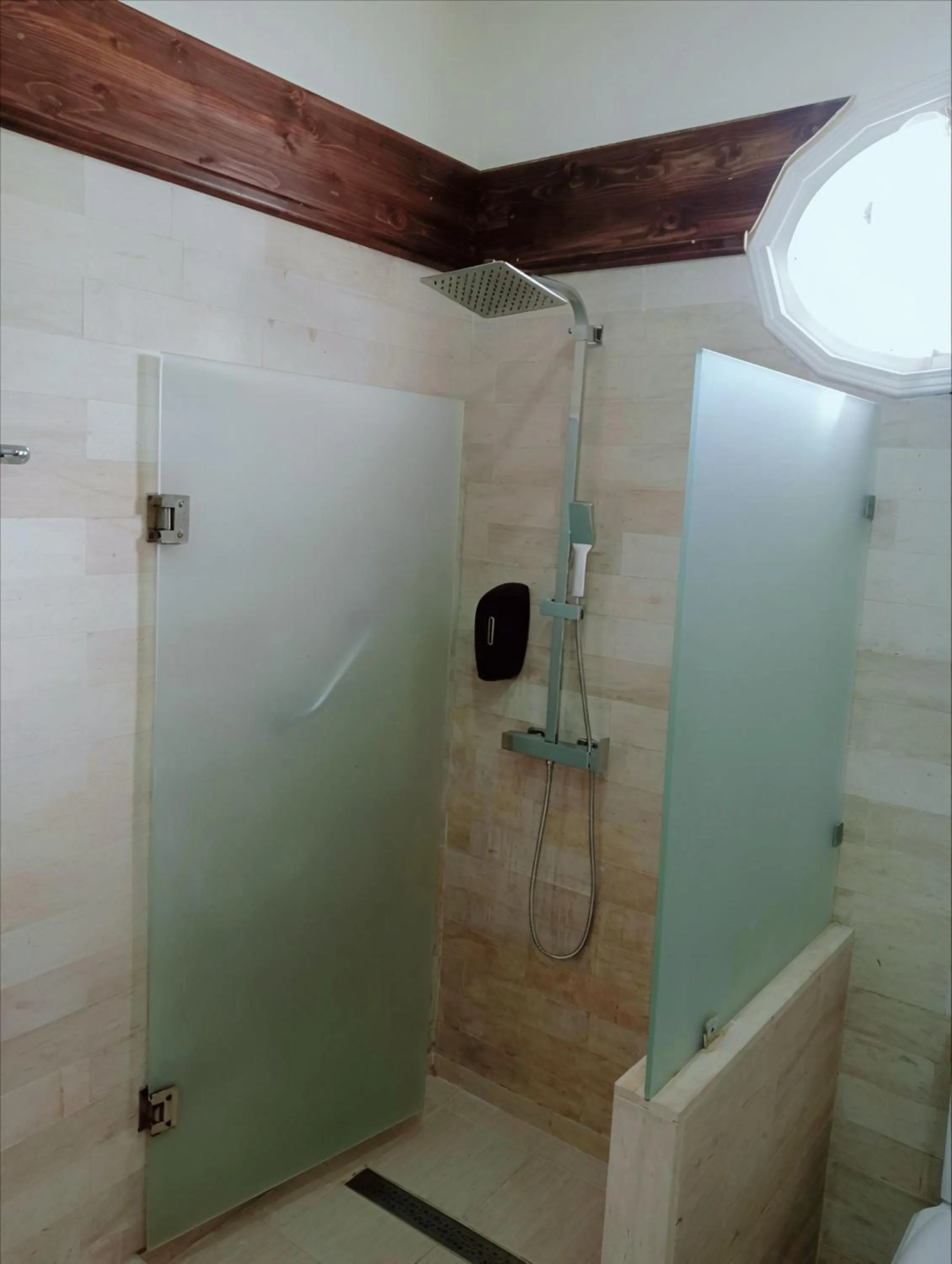 Bathroom in El Patio Courtyard House