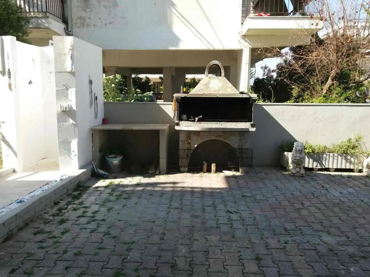 BBQ facilities in Dionisos Elia