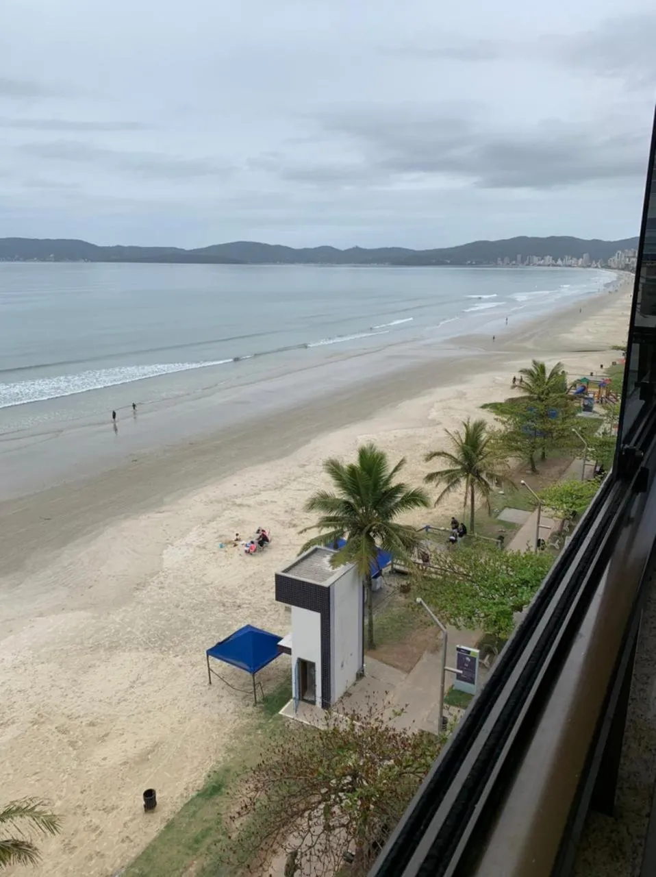 Cobertura frente ao mar Meia Praia -Itapema -SC