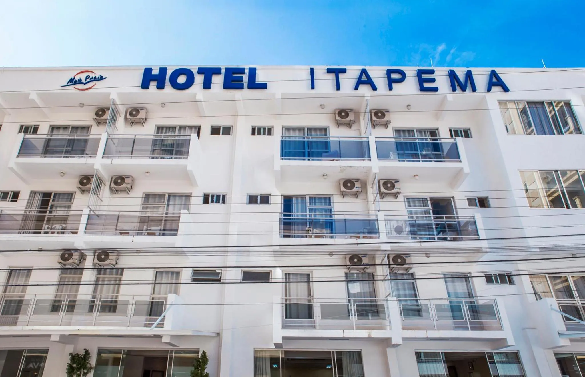 Facade/entrance in Hotel Itapema Meia Praia