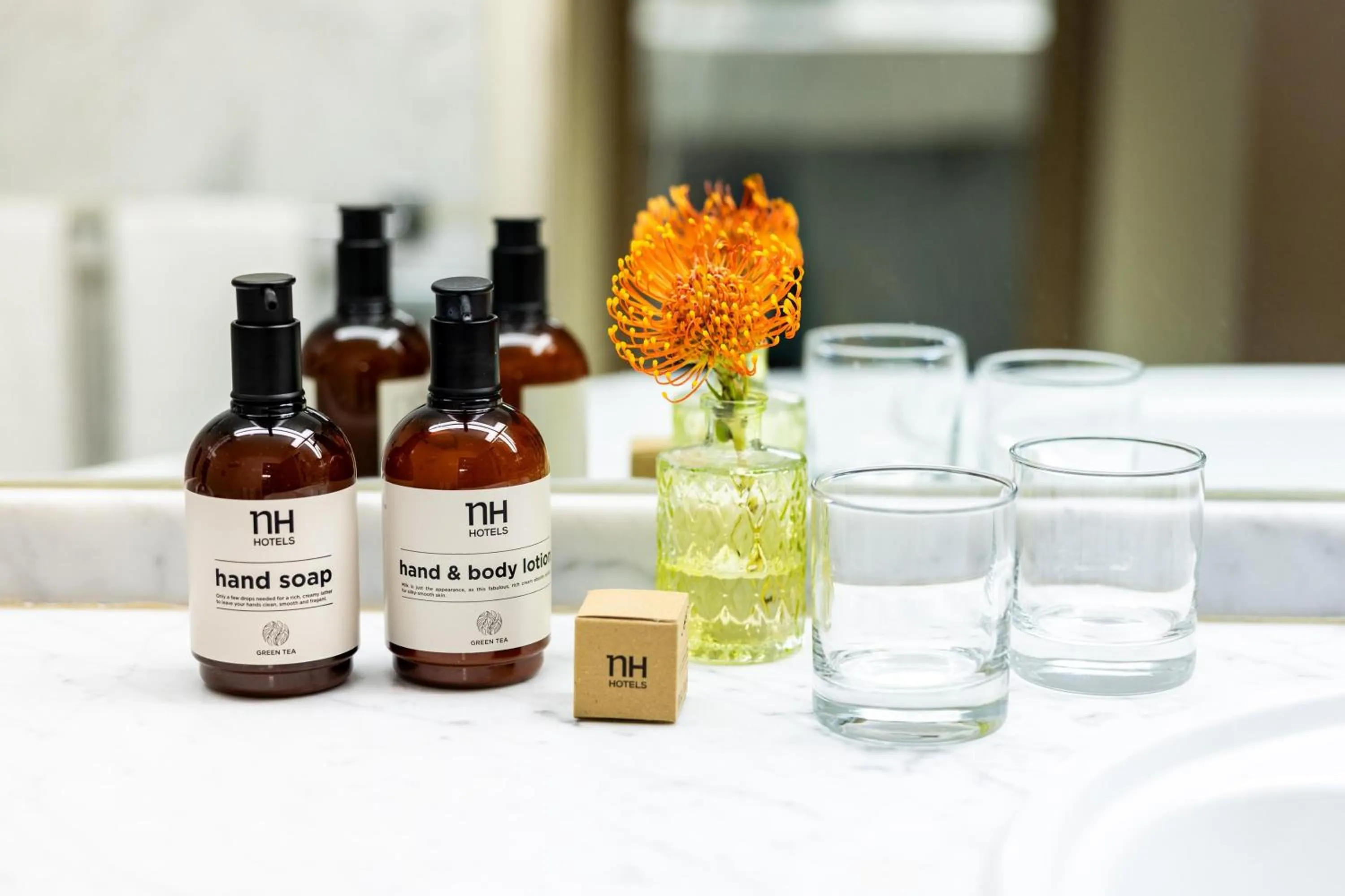 Bathroom in NH Brugge