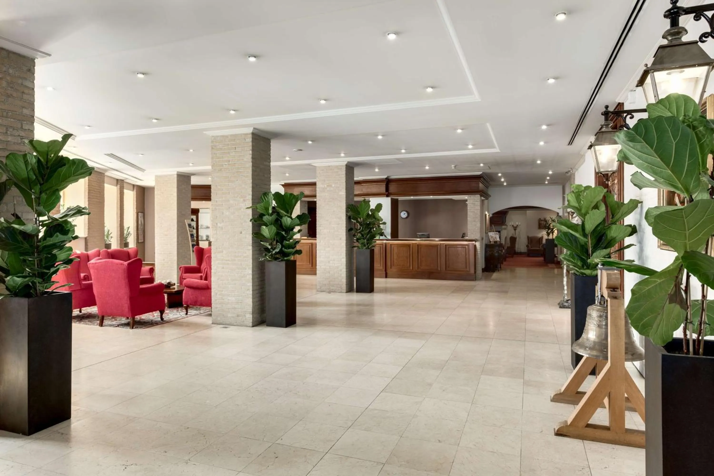 Lobby or reception in NH Brugge