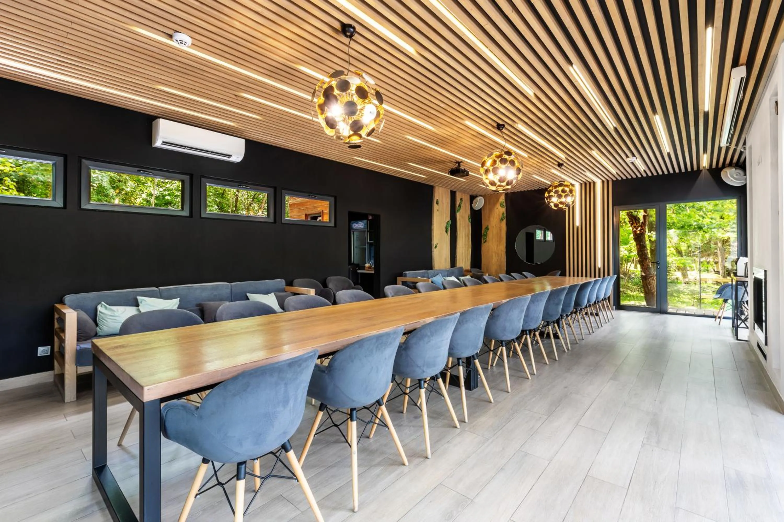 Tree House Relax Park