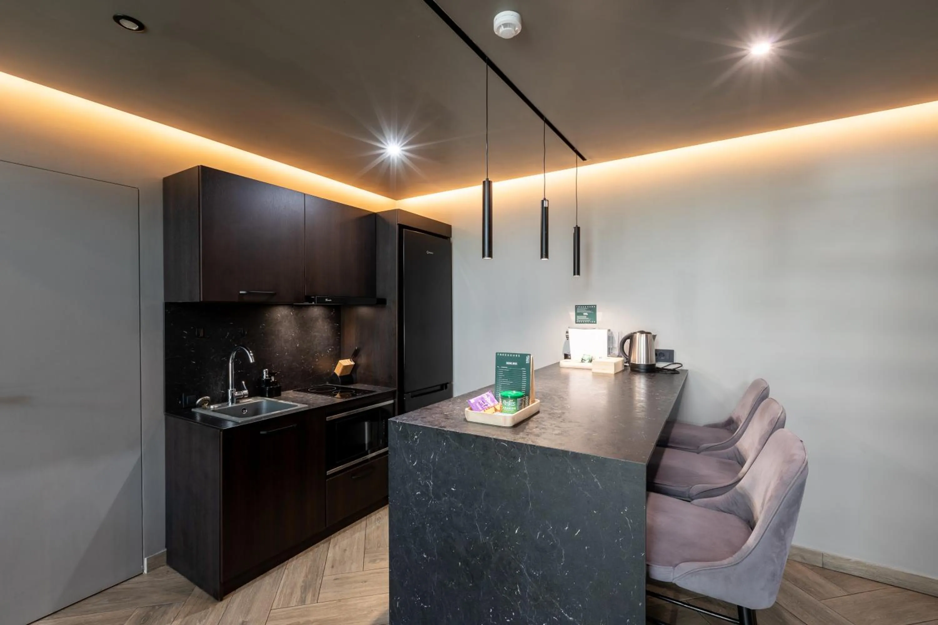 Tree House Relax Park