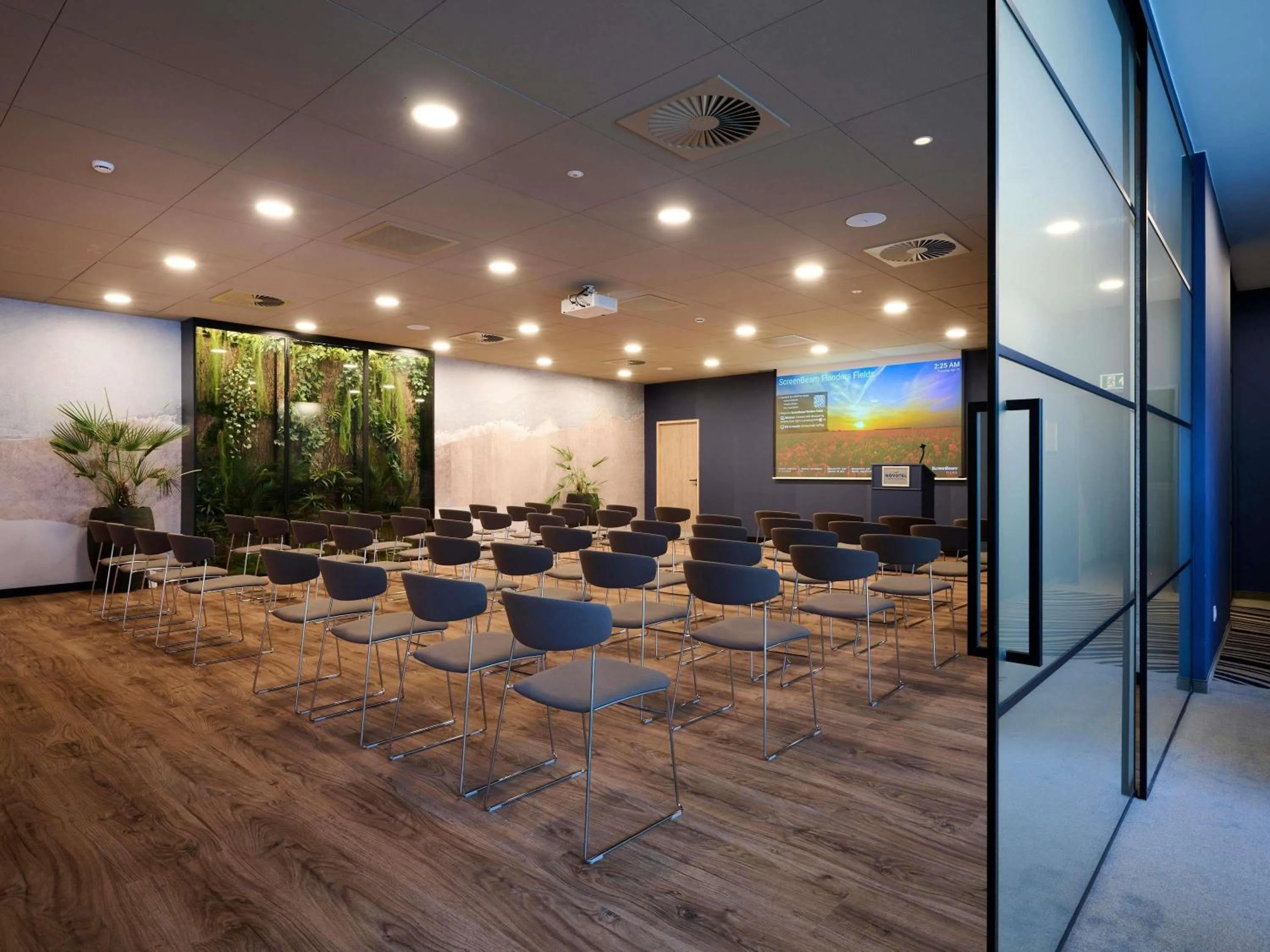 Meeting/conference room in Novotel Ieper Centrum