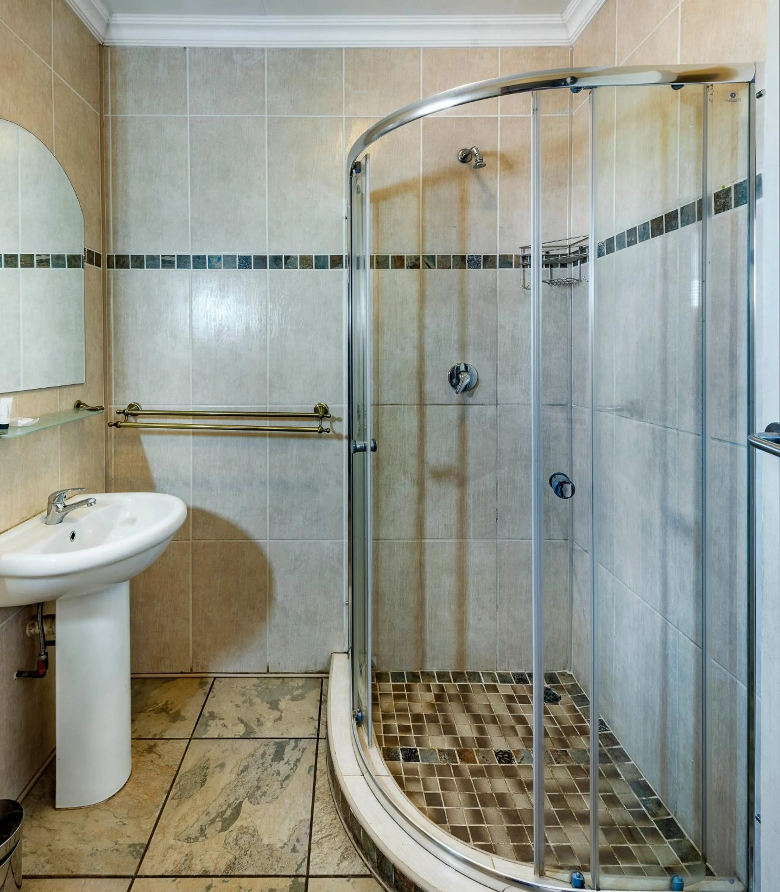 Shower in Kuruman Inn