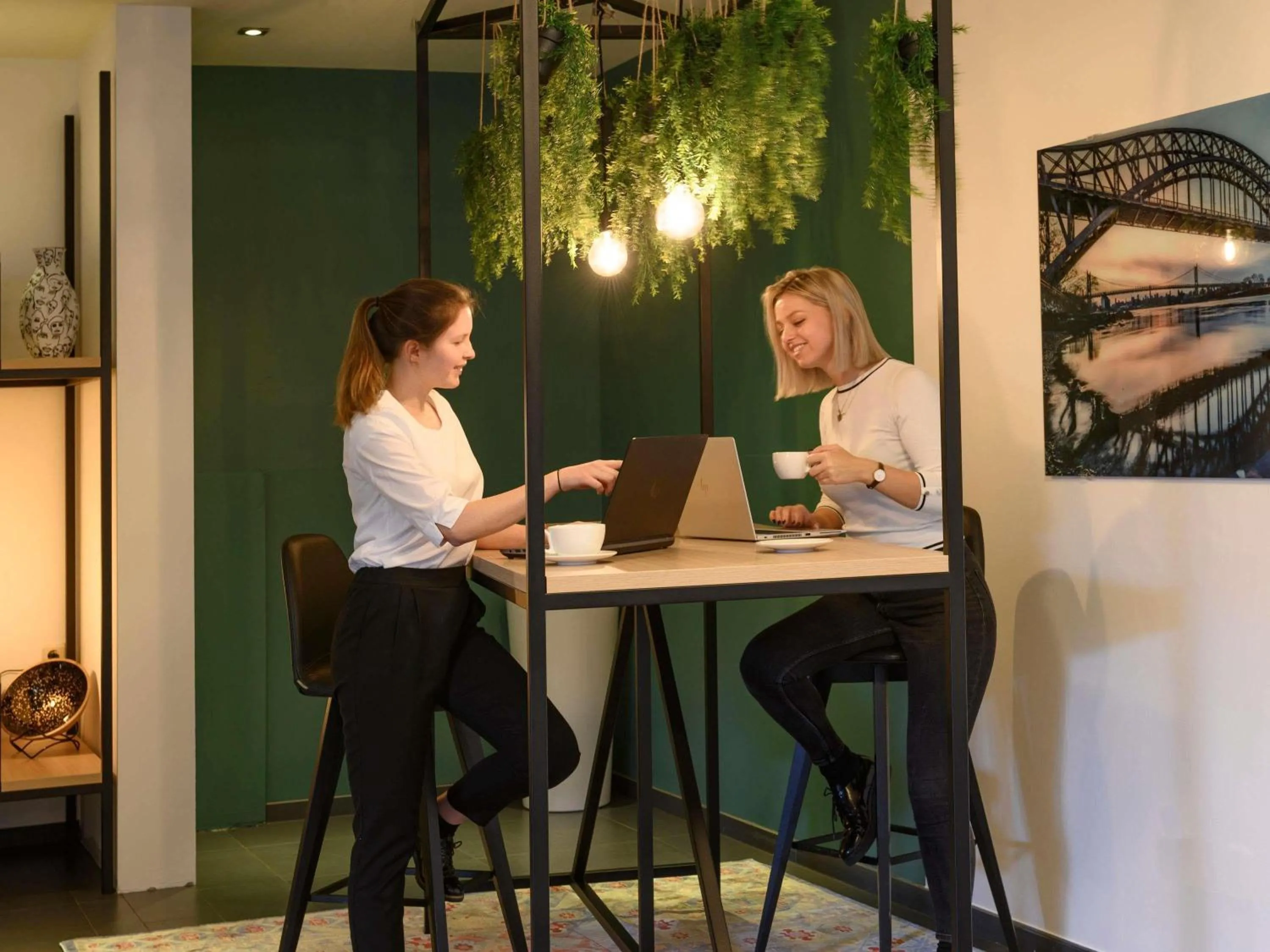 Lounge or bar in Novotel Antwerpen - Ekeren