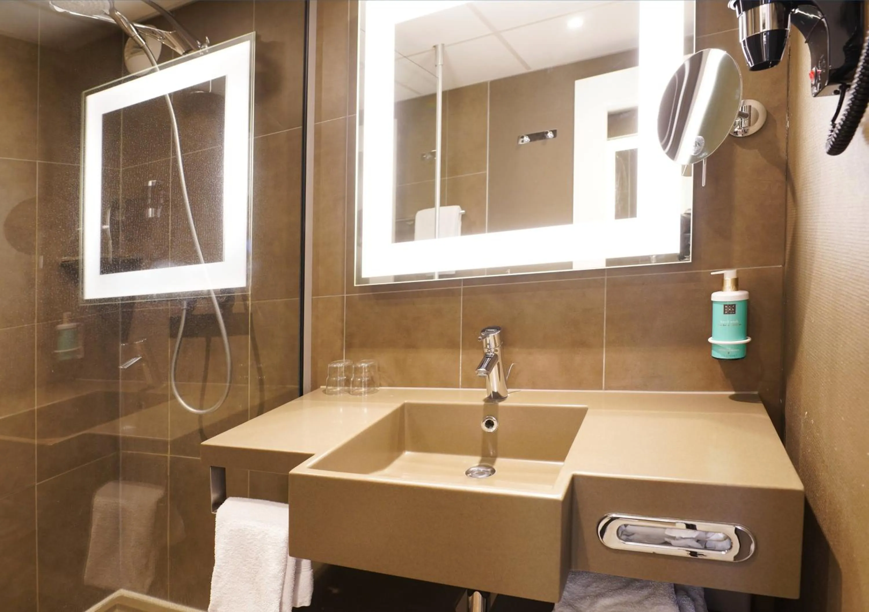 Bathroom in Novotel Antwerpen - Ekeren