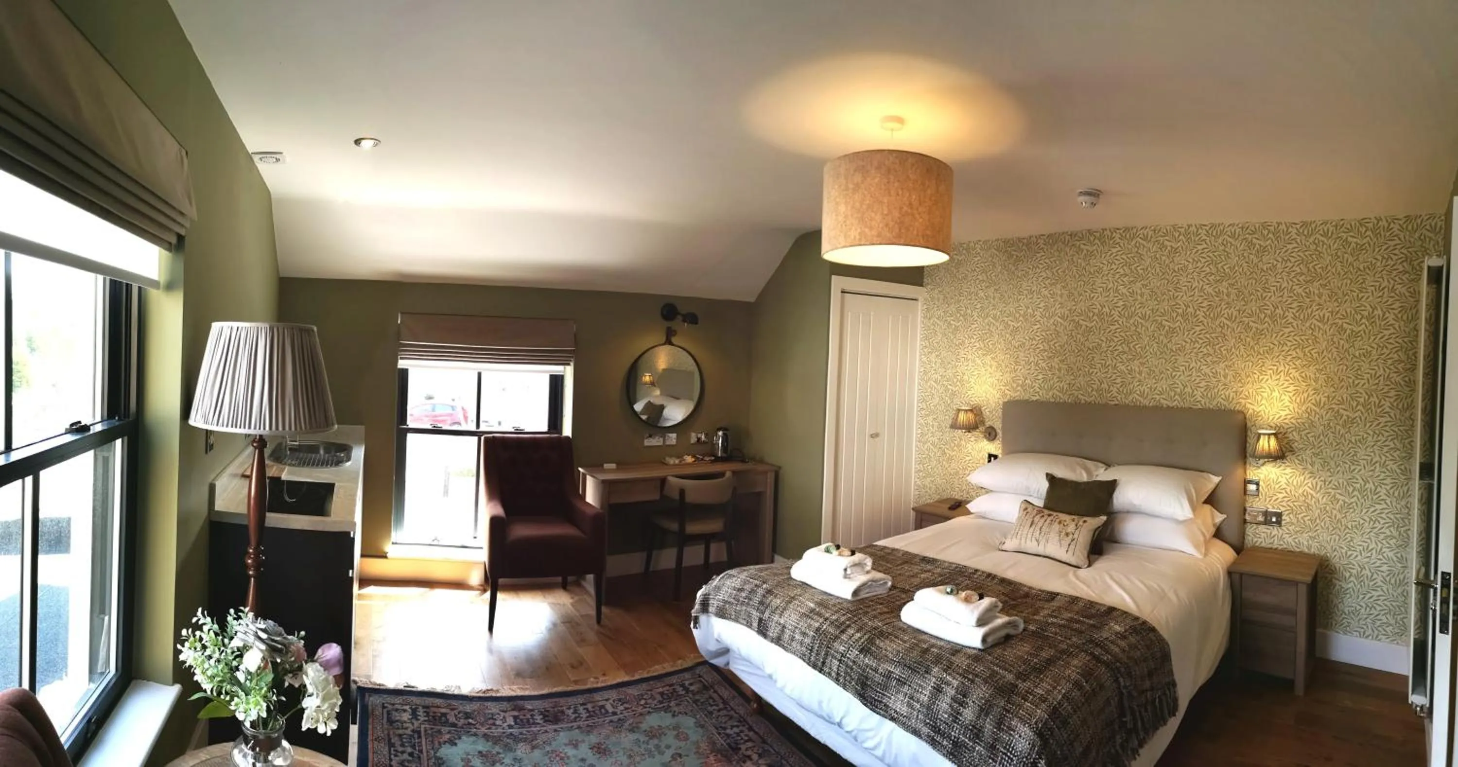 Shower, Bed in Anglesey Hotel