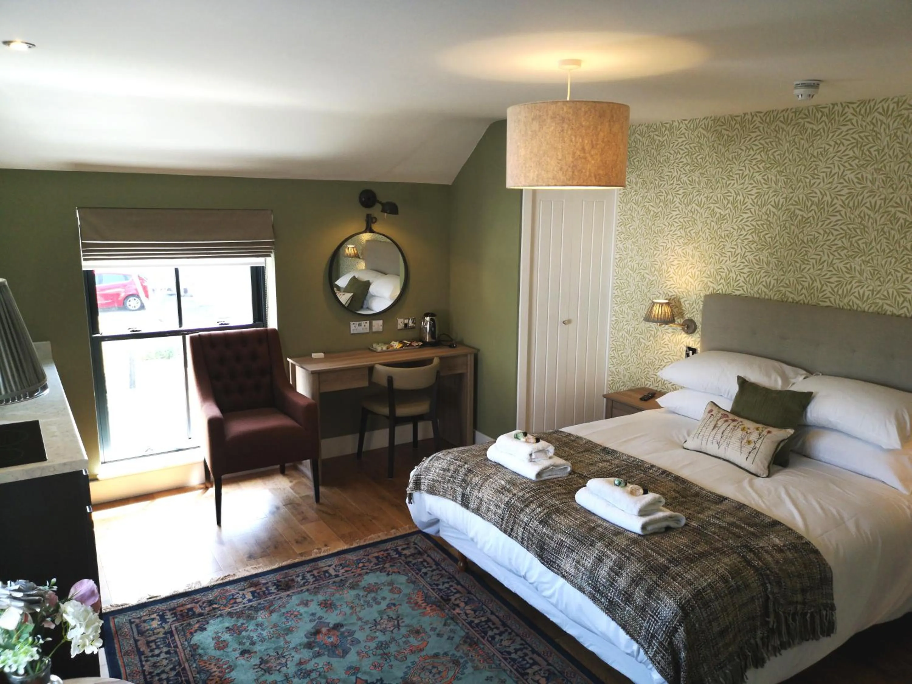 Shower, Bed in Anglesey Hotel