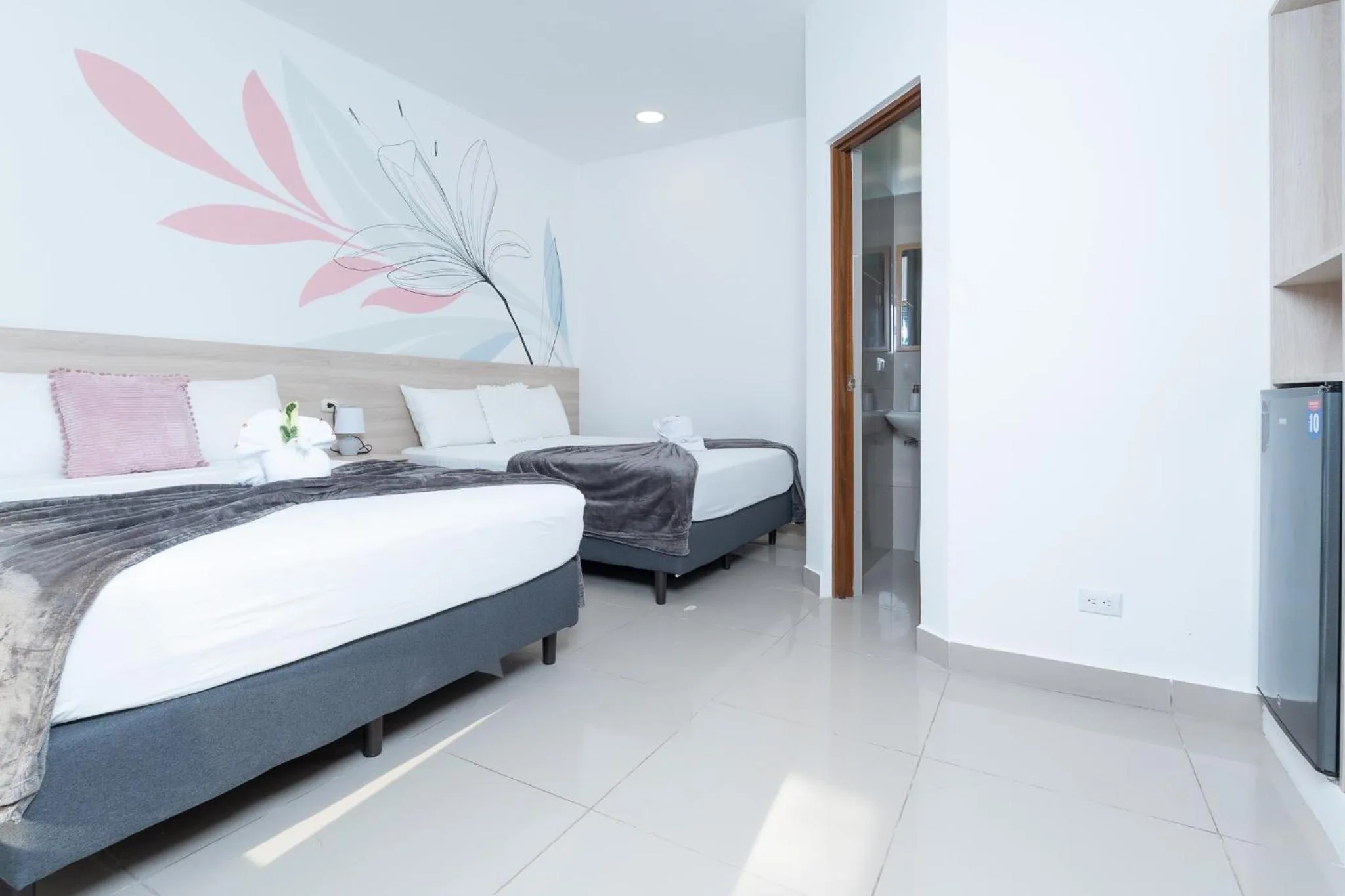 Bed in Wide Mouth Frog Quepos