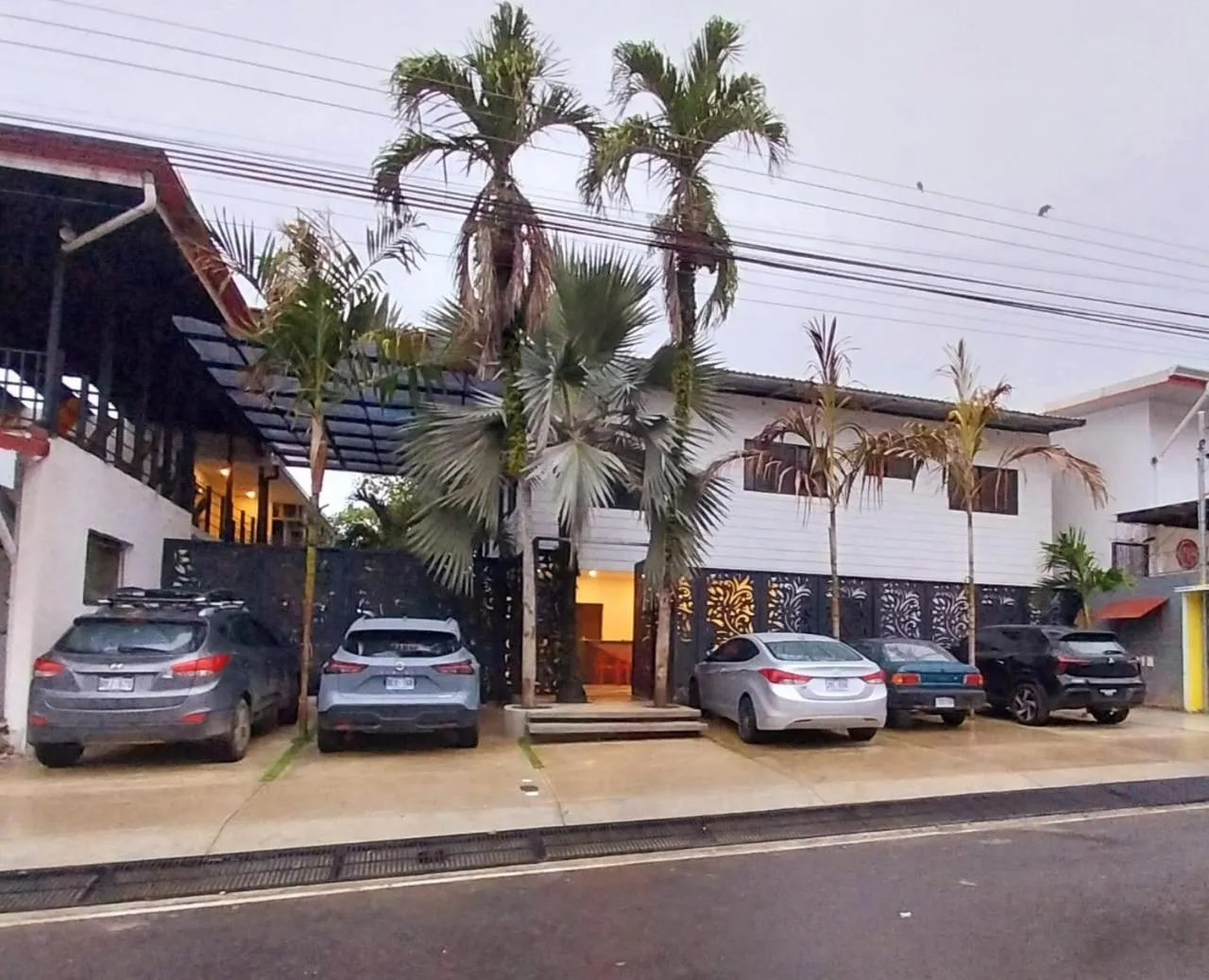 Property building in Wide Mouth Frog Quepos