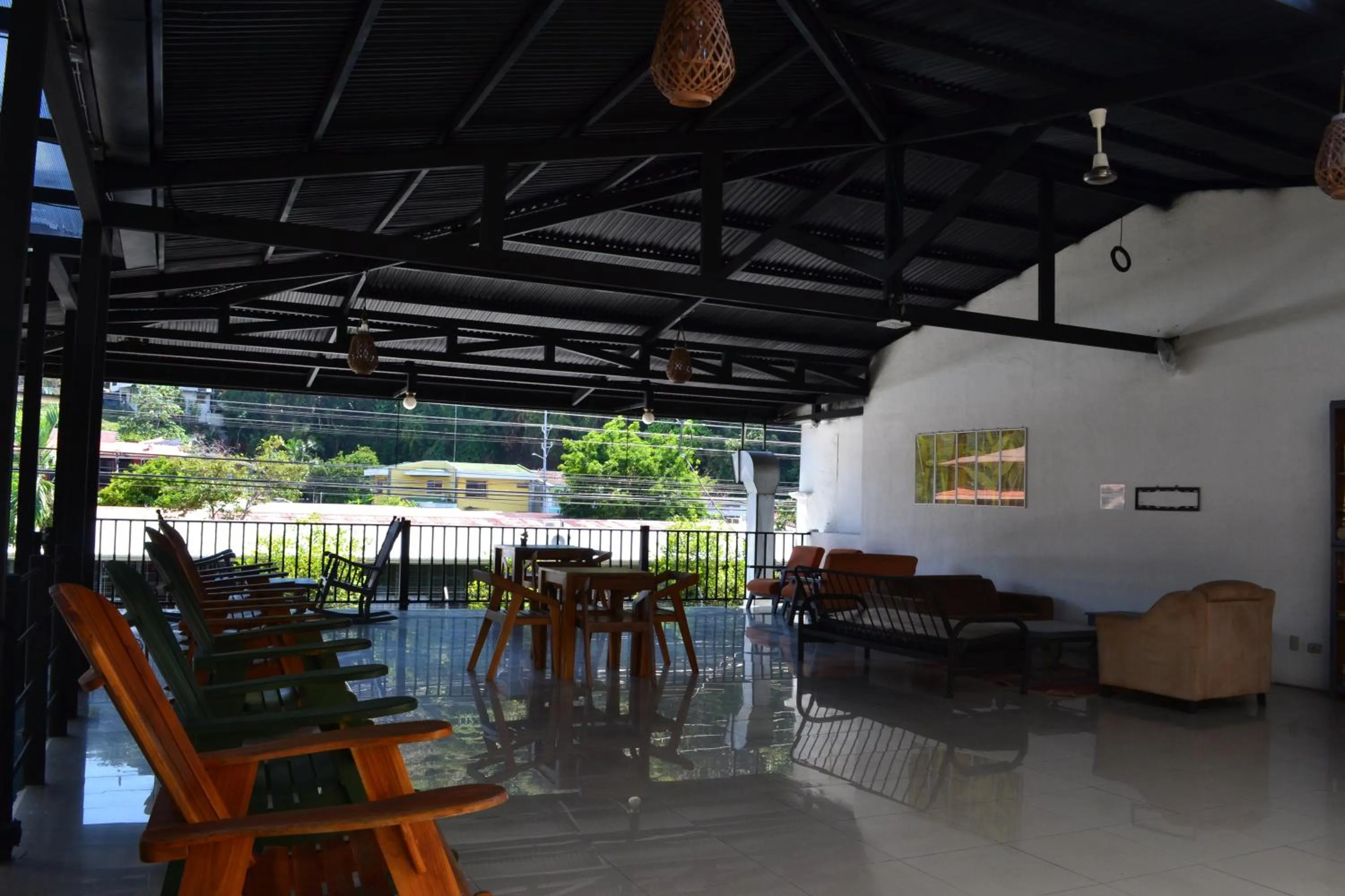 Seating area in Wide Mouth Frog Quepos