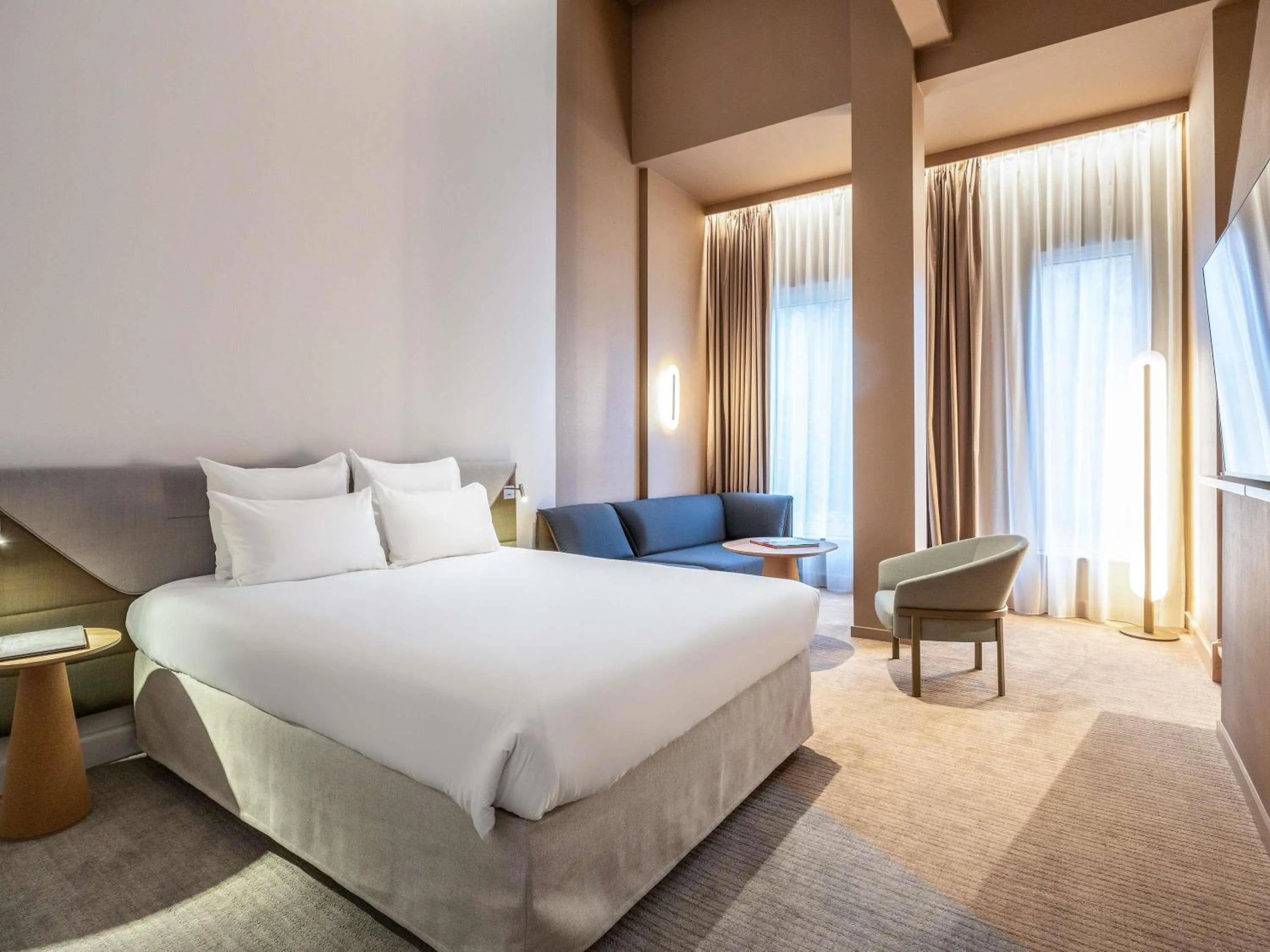 Bedroom, Bed in Novotel Brugge Centrum