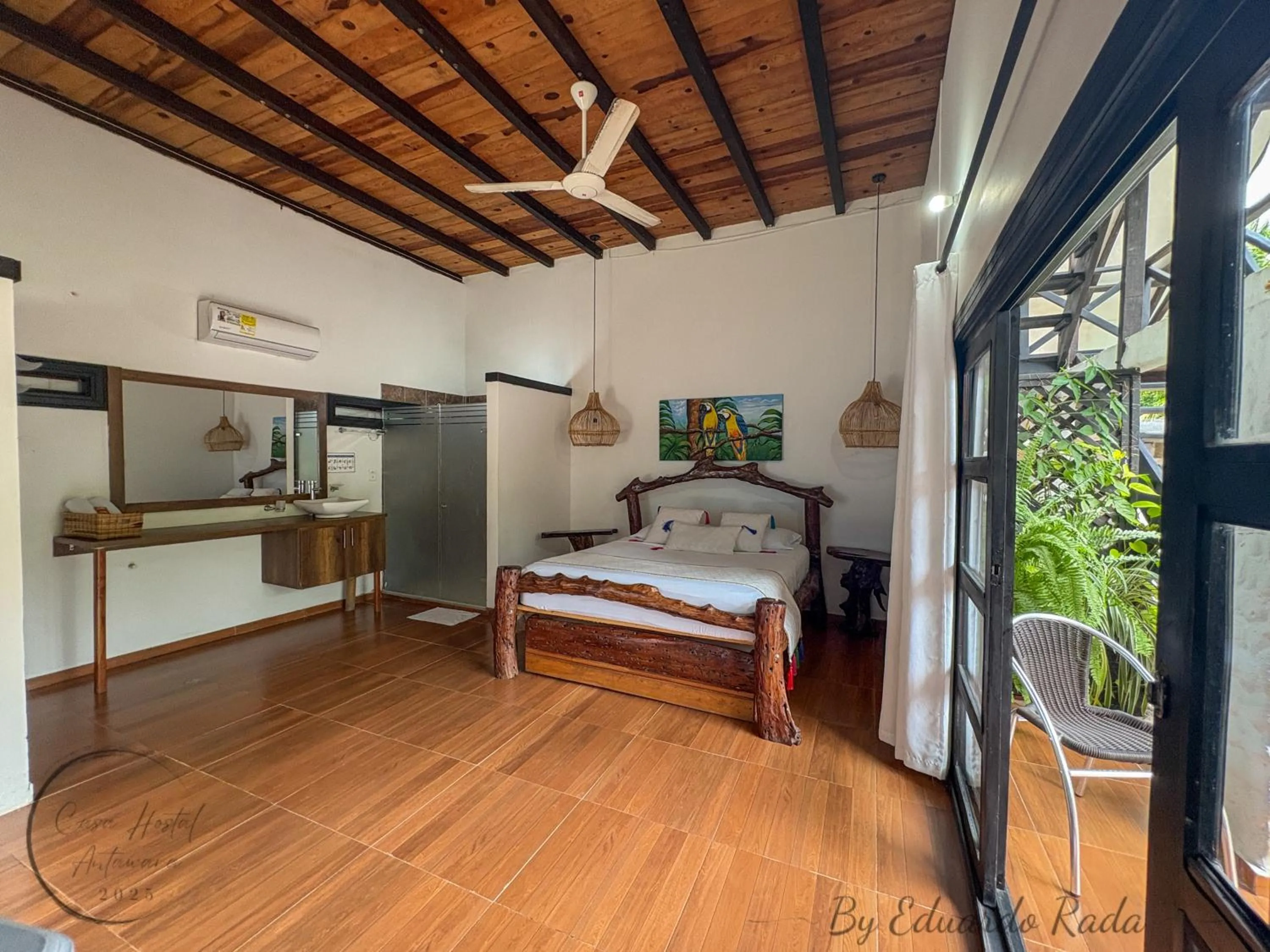 Family Room with Balcony in Hostal Antawara Tayrona