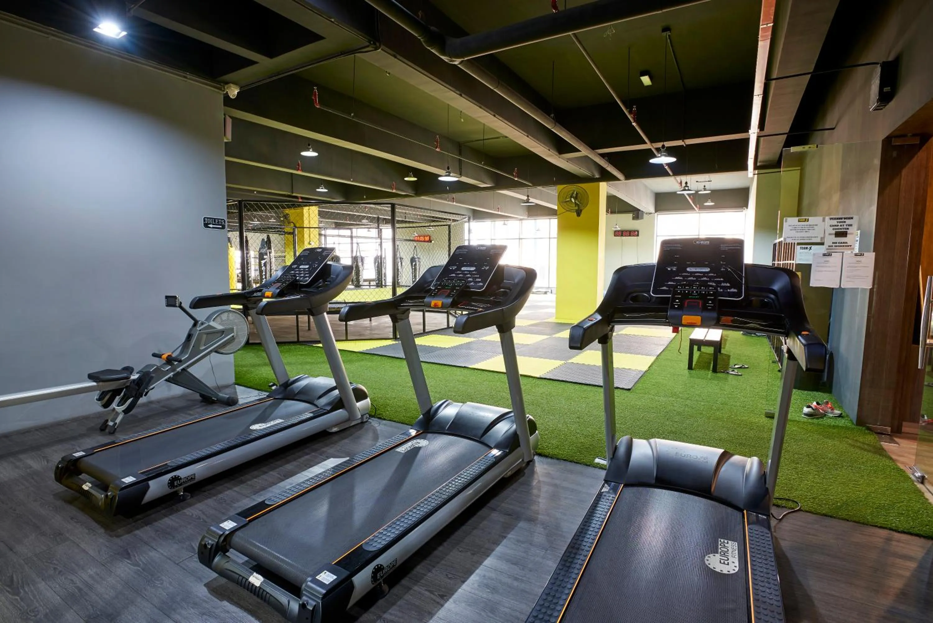 Fitness centre/facilities in B Lot Hotel