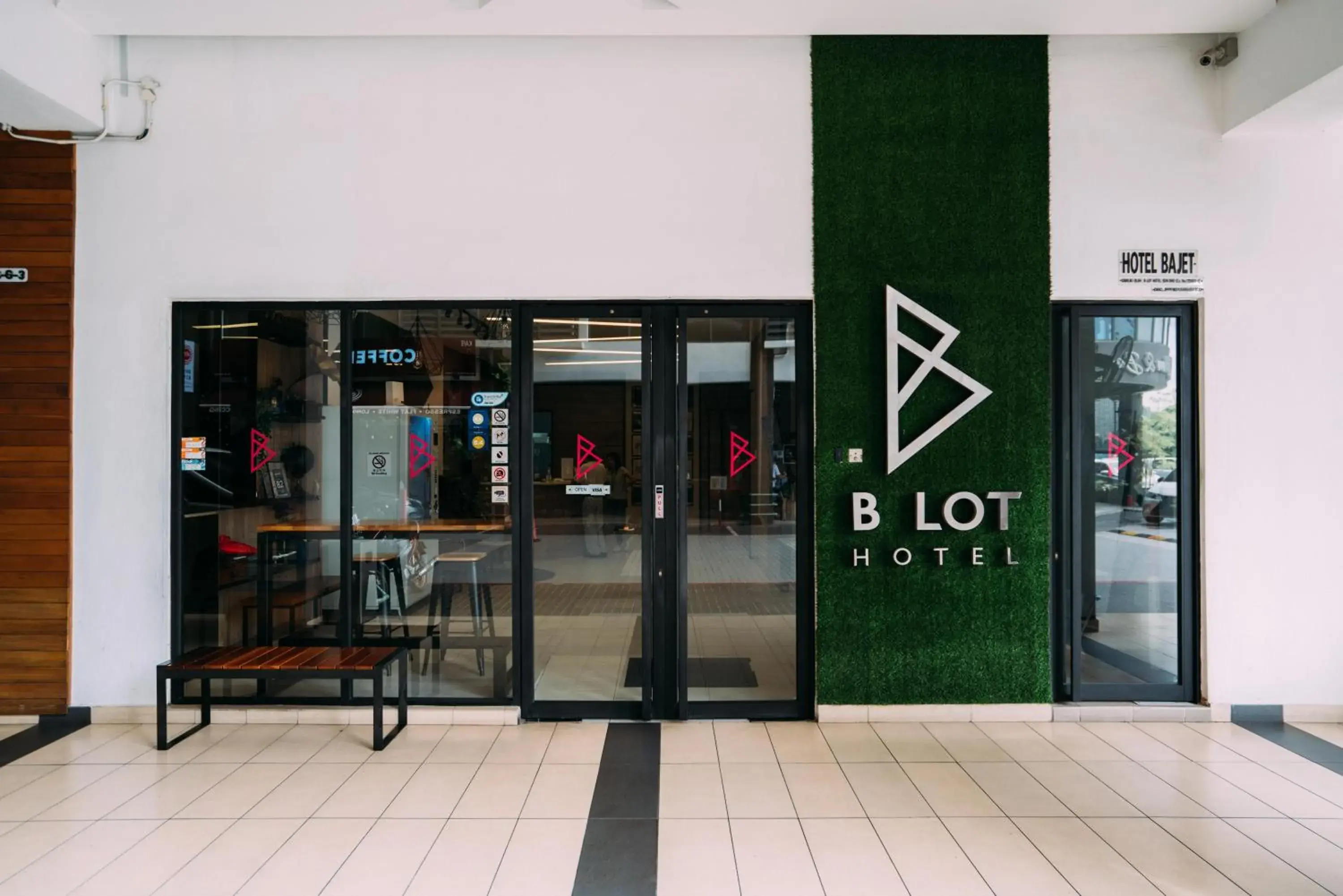 Facade/entrance in B Lot Hotel Facade/entrance in B Lot Hotel