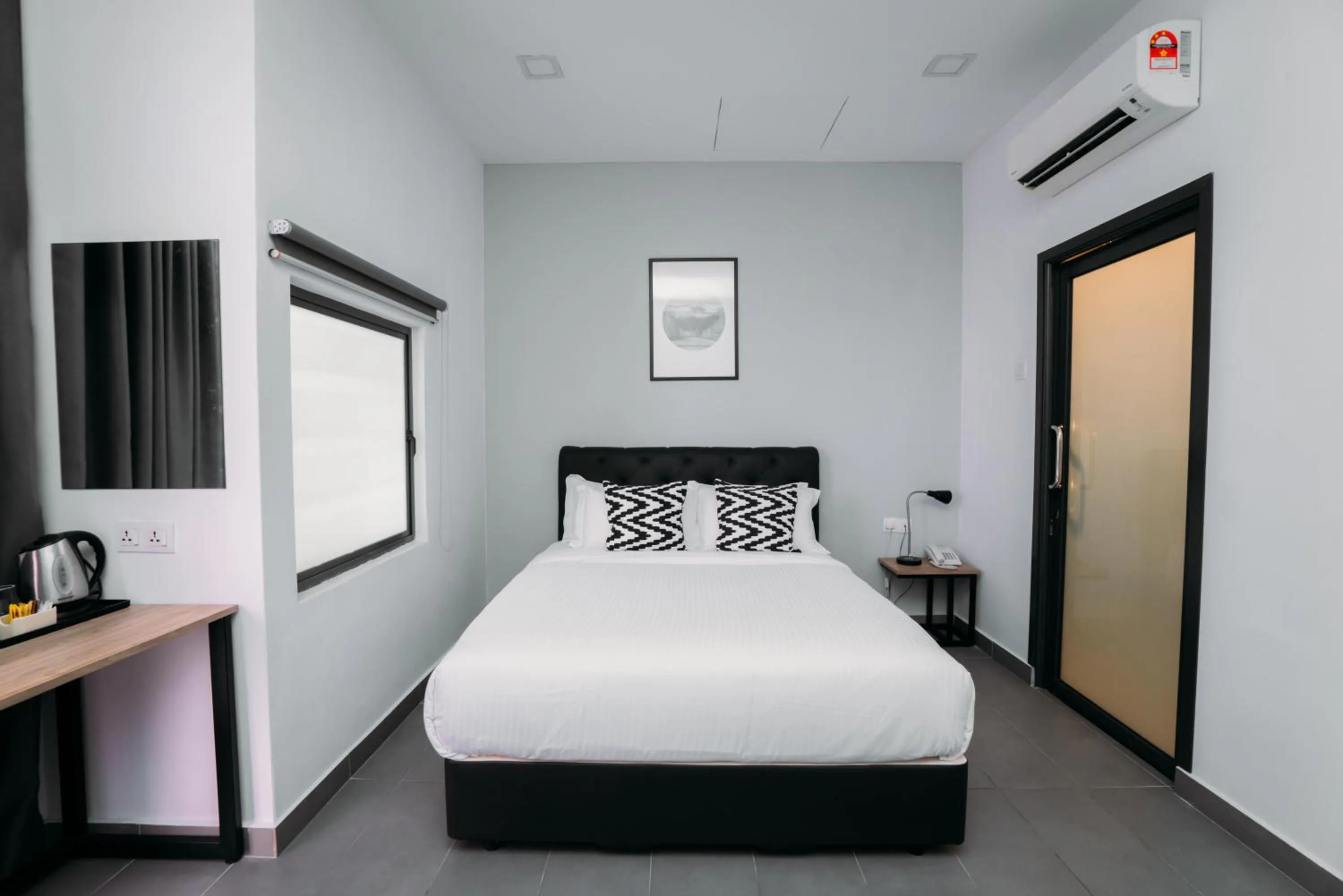 Bedroom, Bed in B Lot Hotel