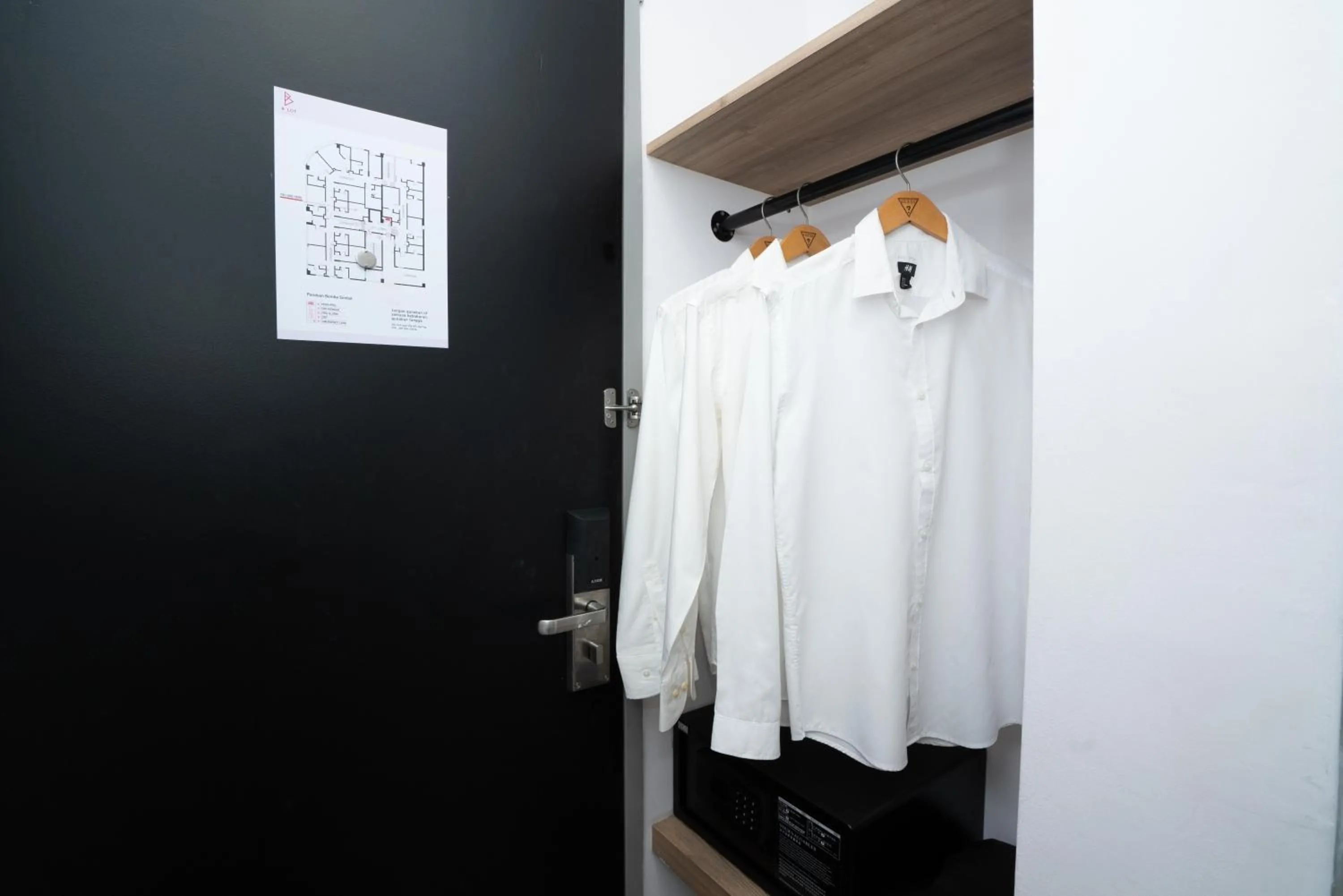 Bedroom in B Lot Hotel