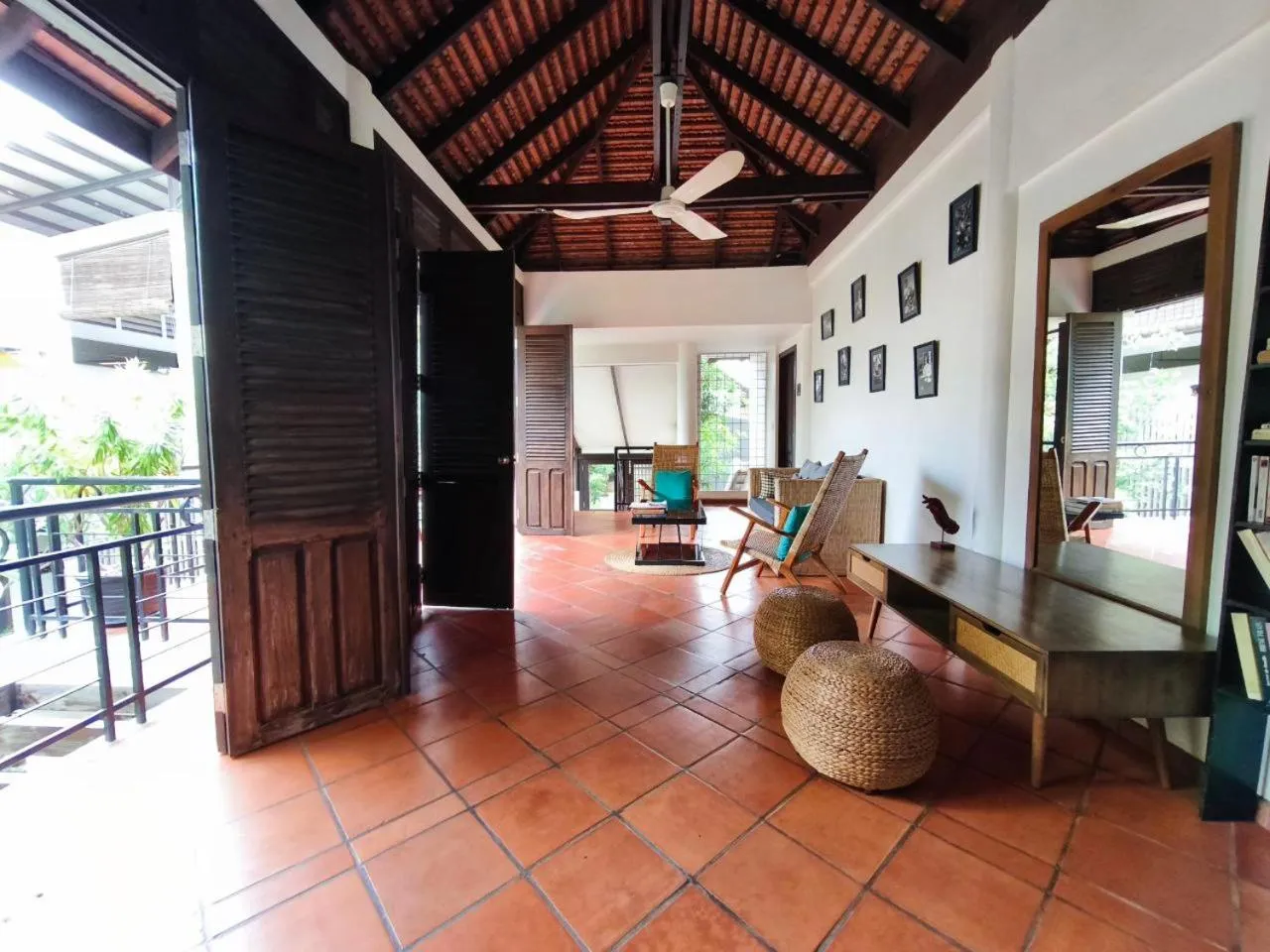 Communal lounge/ TV room in Sala Baï Hotel & Restaurant School