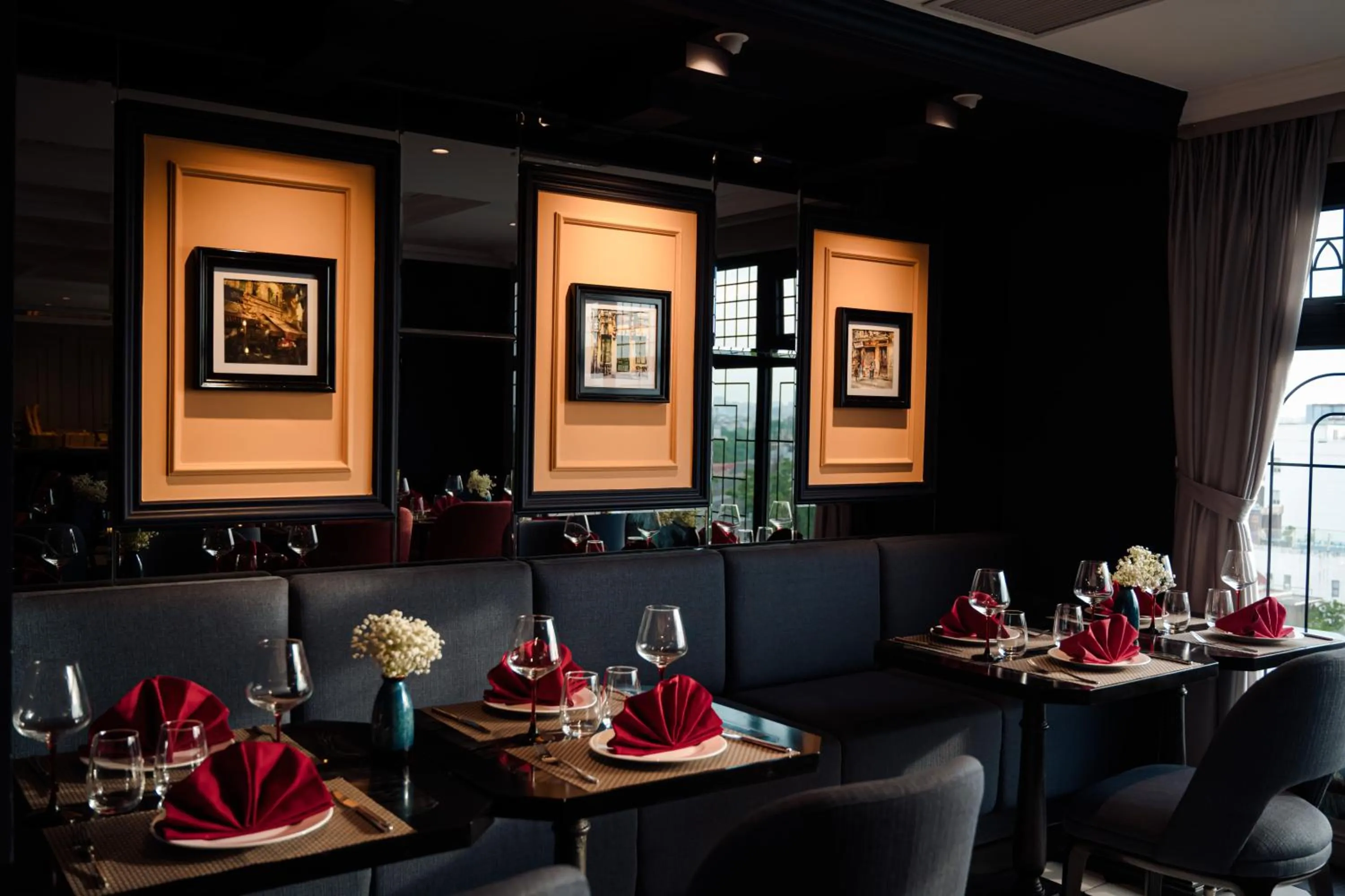 Restaurant/places to eat in Champton Hanoi Hotel