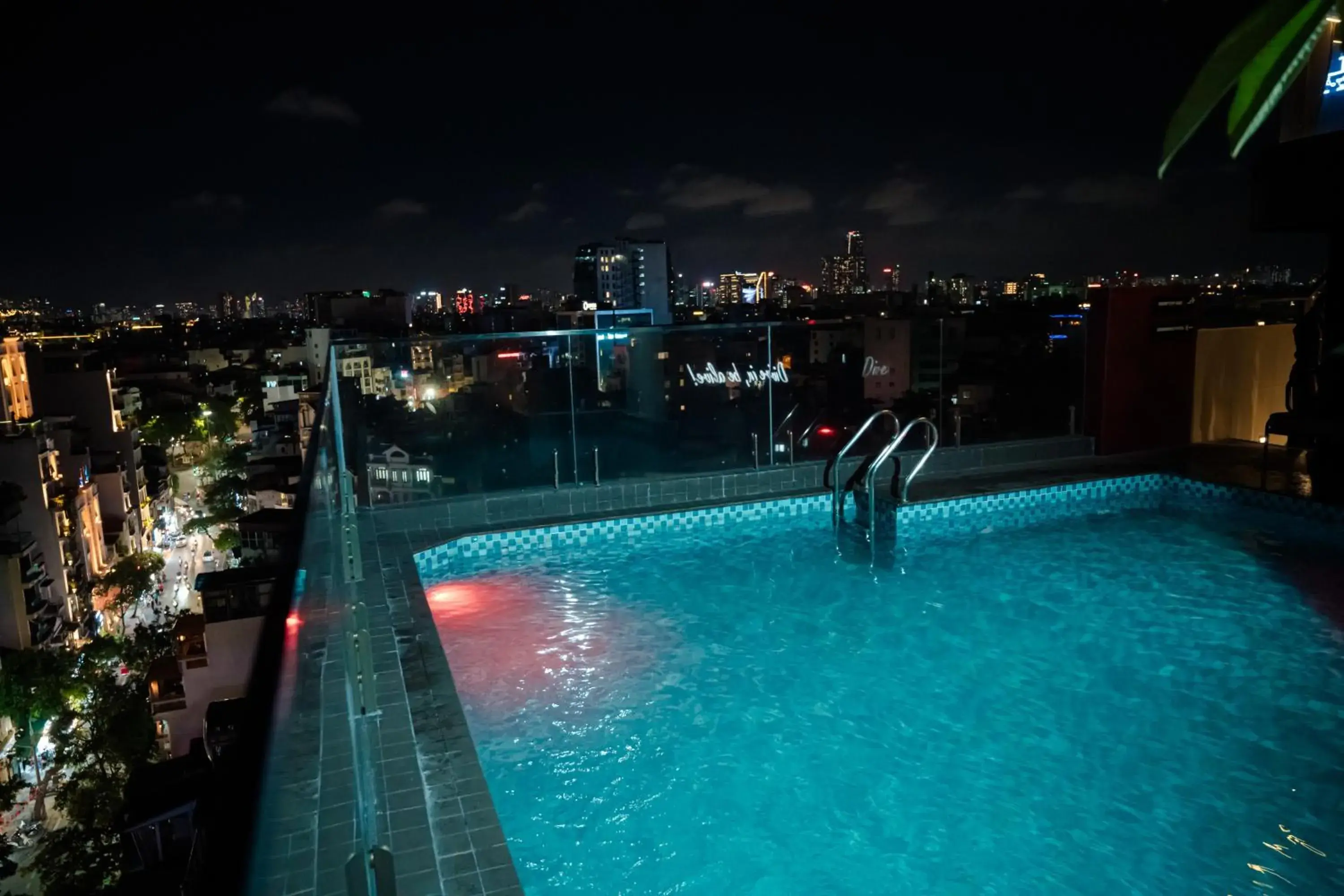 Swimming pool in Champton Hanoi Hotel Swimming pool in Champton Hanoi Hotel