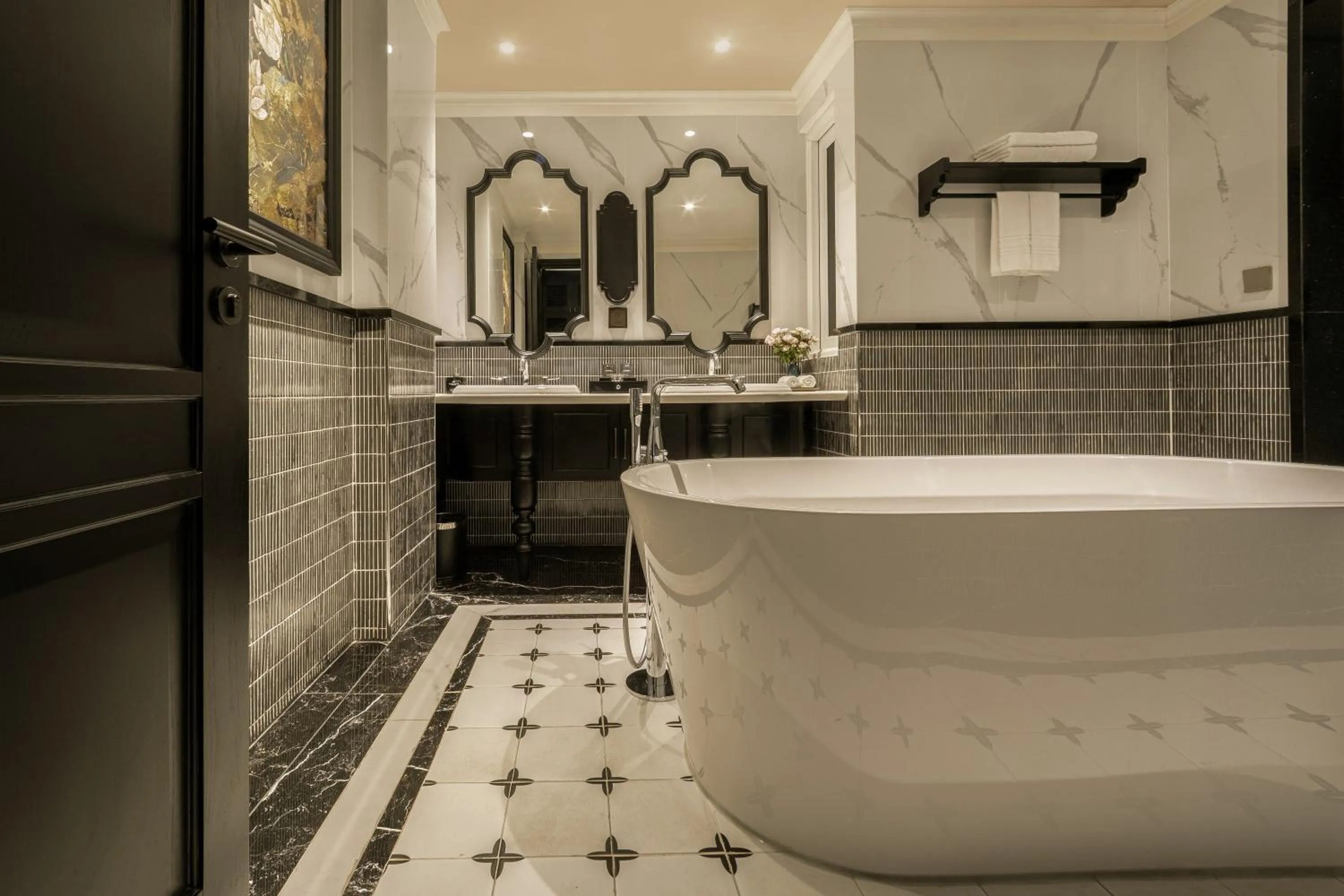 Public Bath in Champton Hanoi Hotel