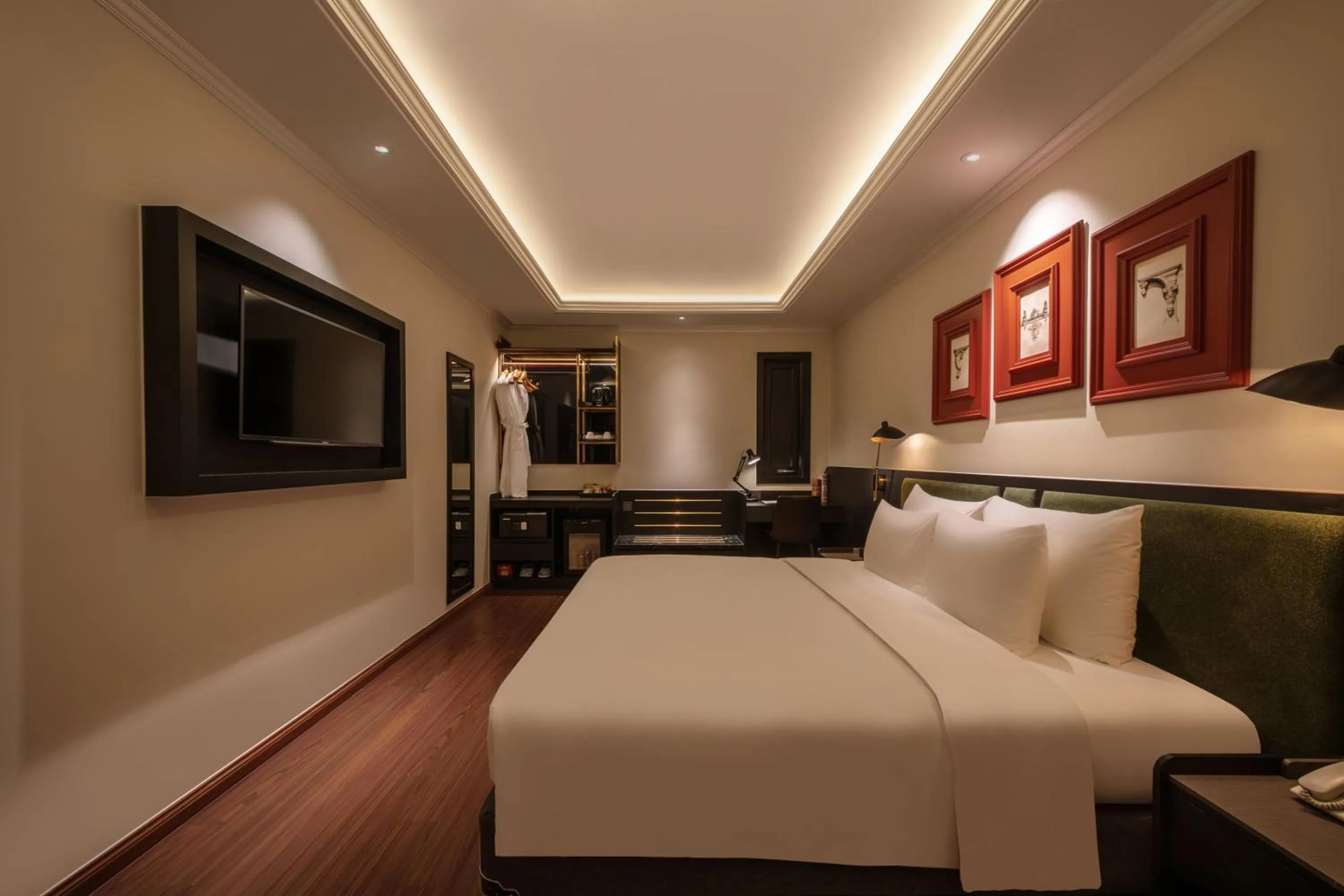 Photo of the whole room, Bed in The Light Hotel