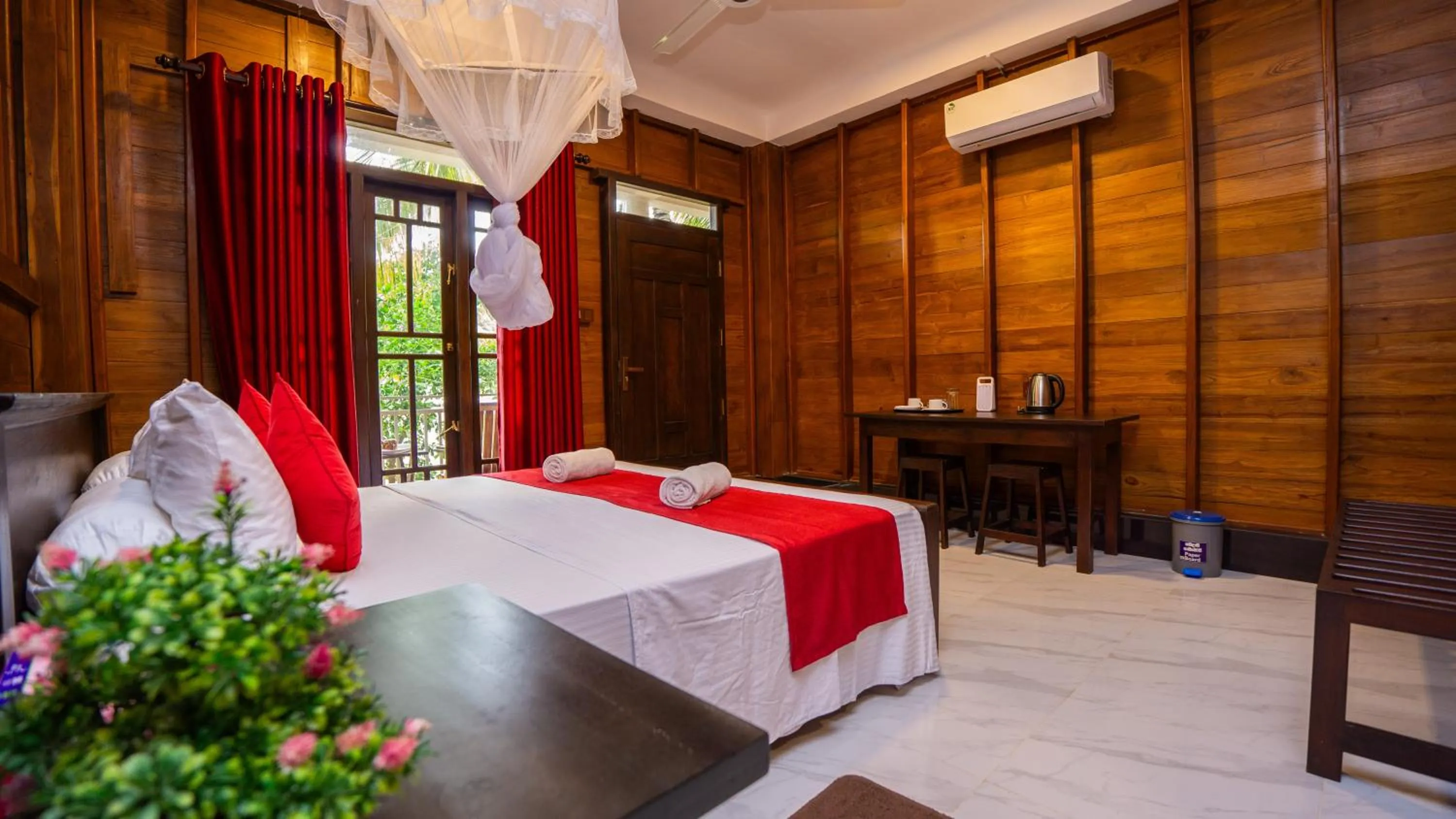 Shady mango villa