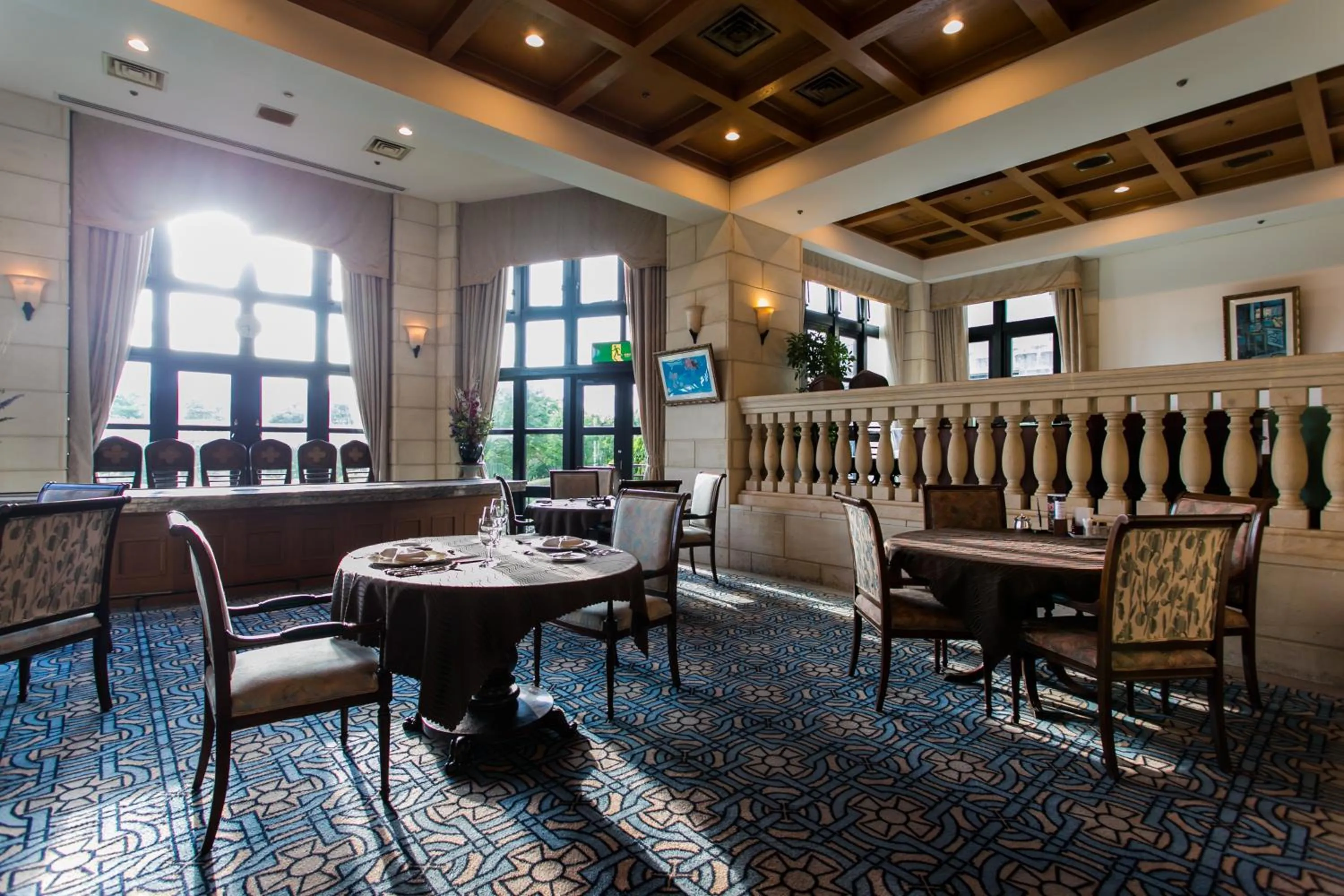 Restaurant/Places to Eat in Nanki Shirahama Resort Hotel