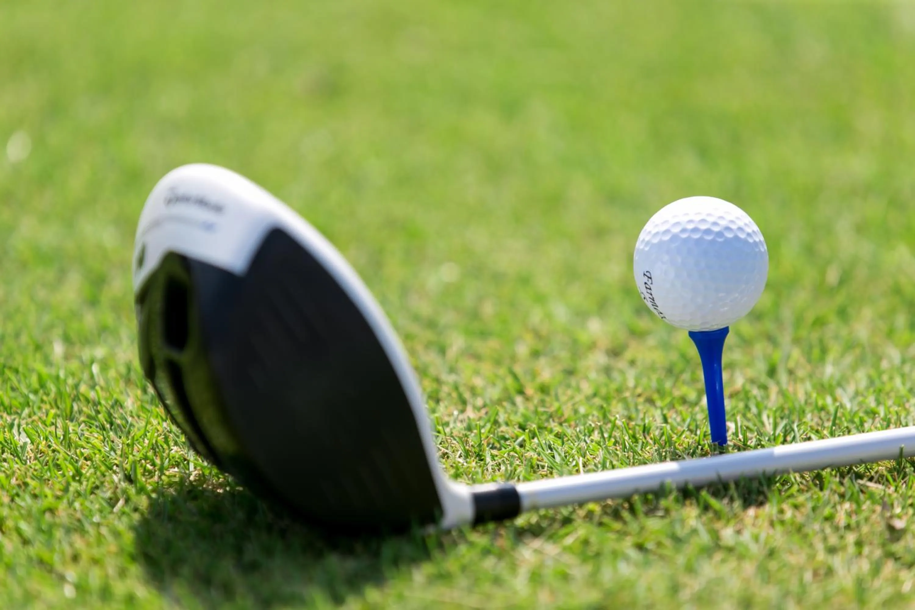 Golf in Nanki Shirahama Resort Hotel