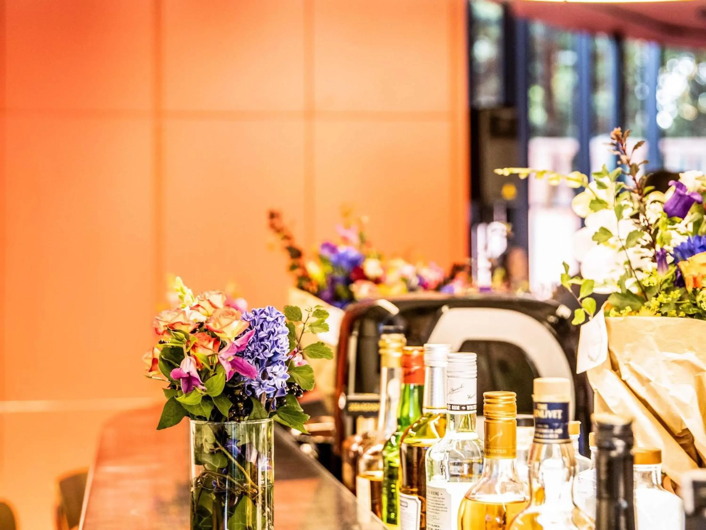 Lounge or bar in ibis Brussels Centre Chatelain Lounge or bar in ibis Brussels Centre Chatelain