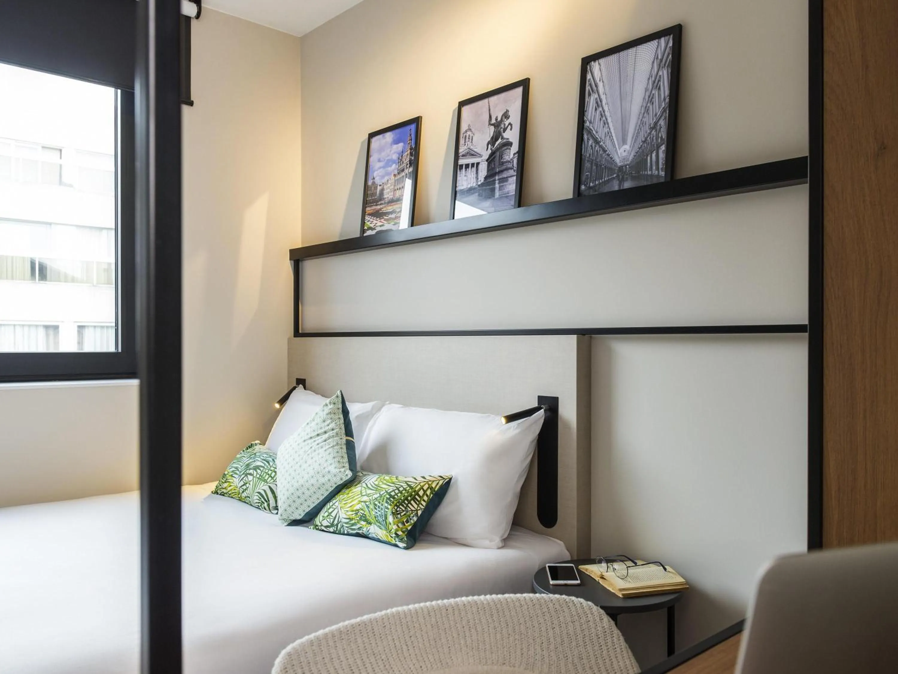 Bedroom, Bed in ibis Brussels Centre Chatelain