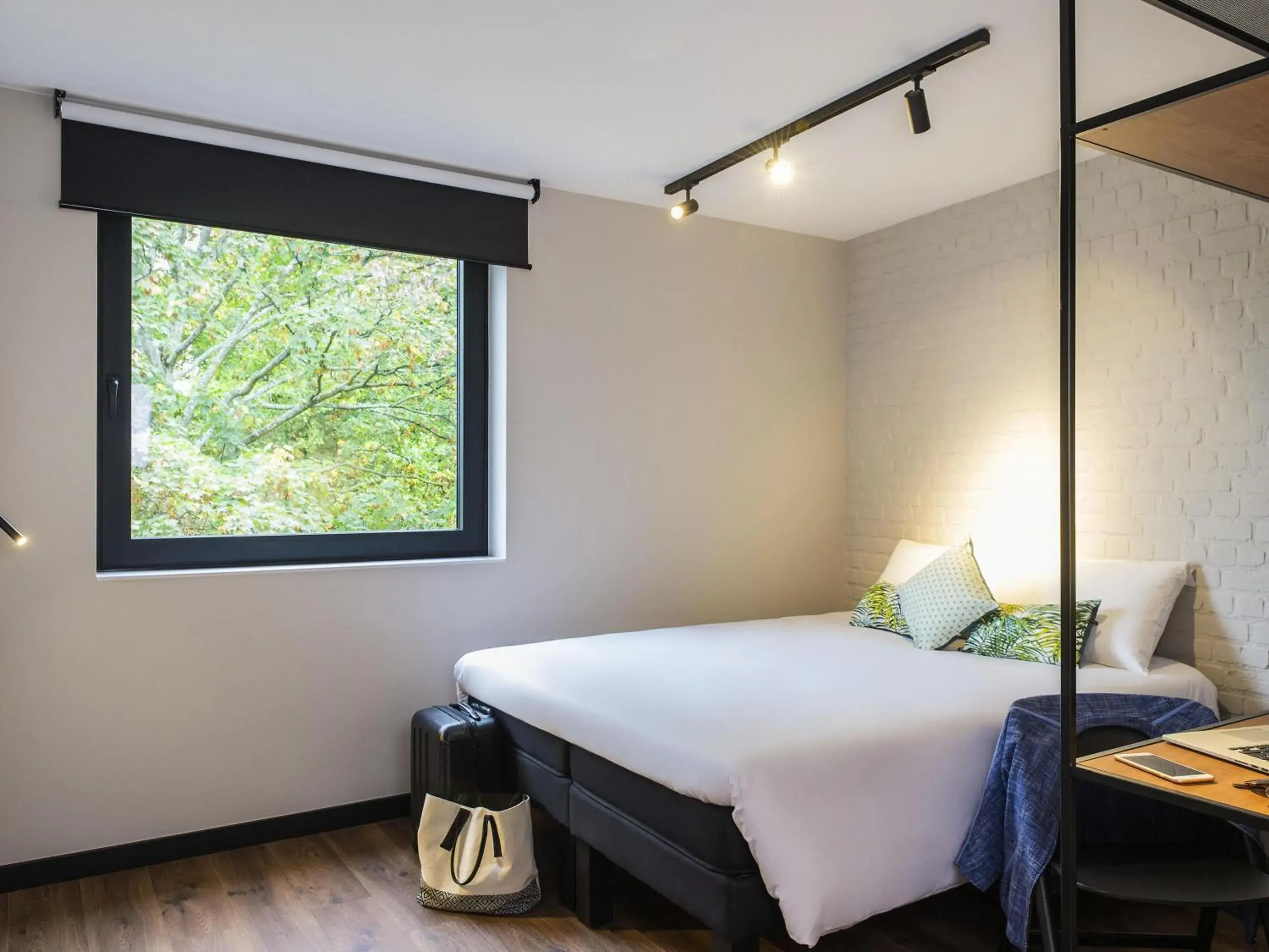 Bedroom, Bed in ibis Brussels Centre Chatelain Bedroom, Bed in ibis Brussels Centre Chatelain